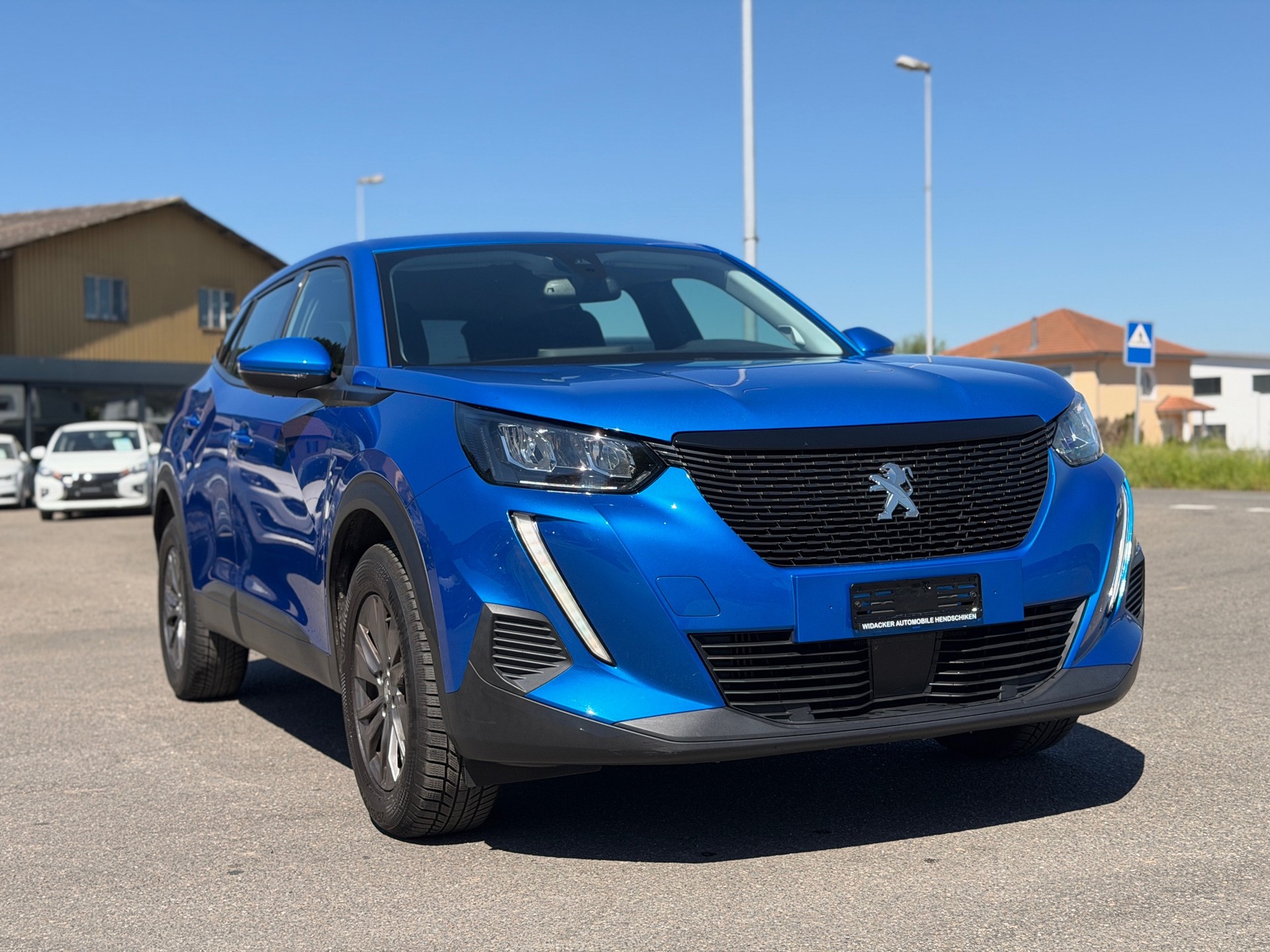 PEUGEOT 2008 1.2 PureTech Active Pack EAT8-image-2