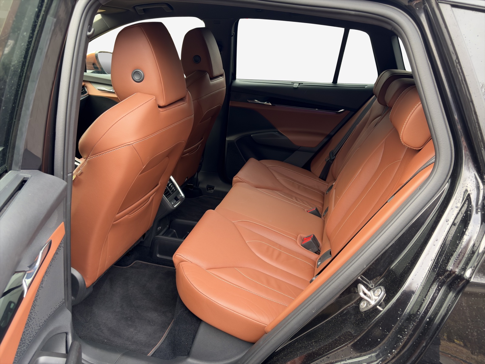SKODA Enyaq iV 80x Founders Edition-image-12