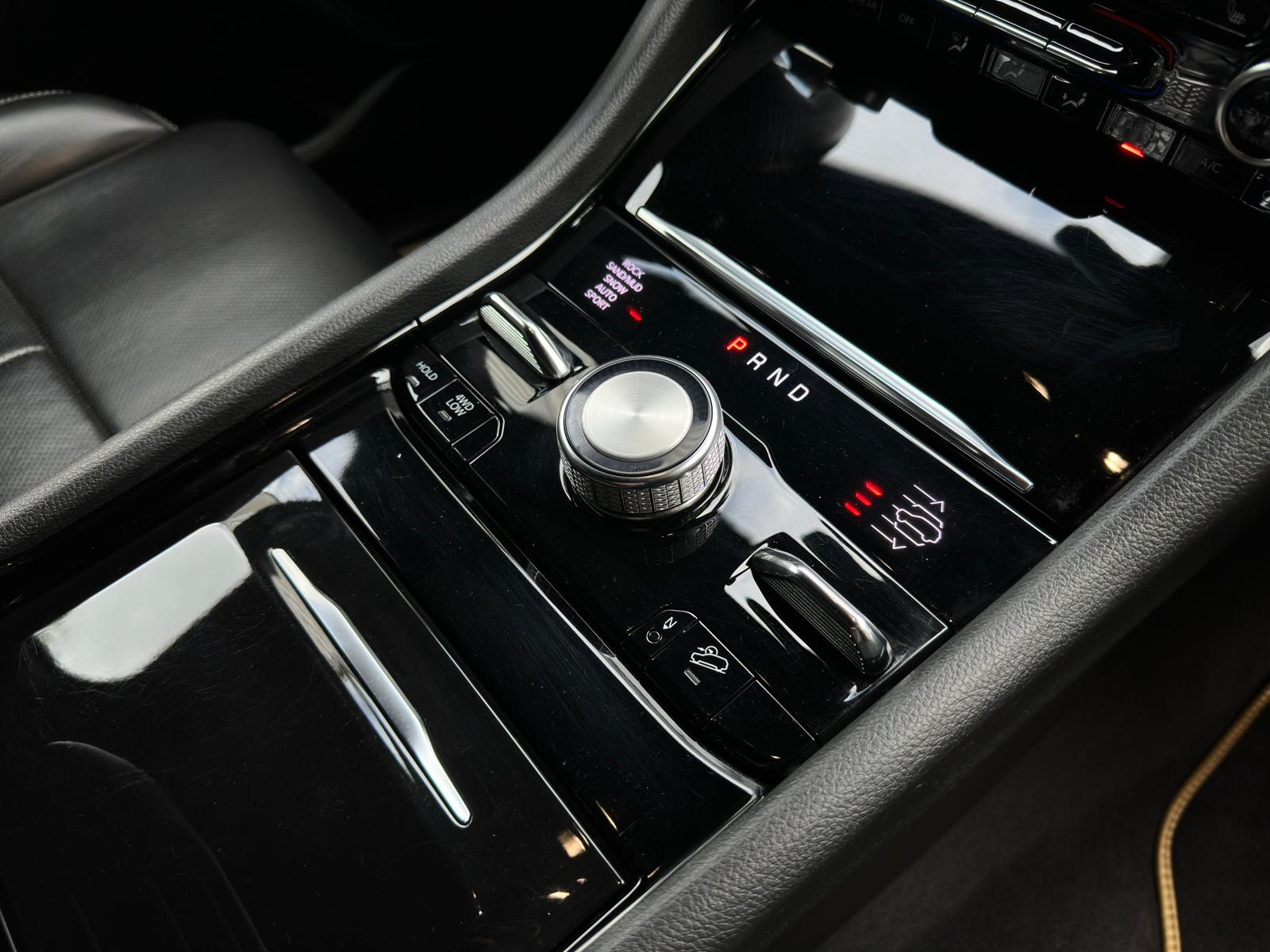 JEEP Grand Cherokee 5.7 V8 Hemi Overland Limited Edition-image-30