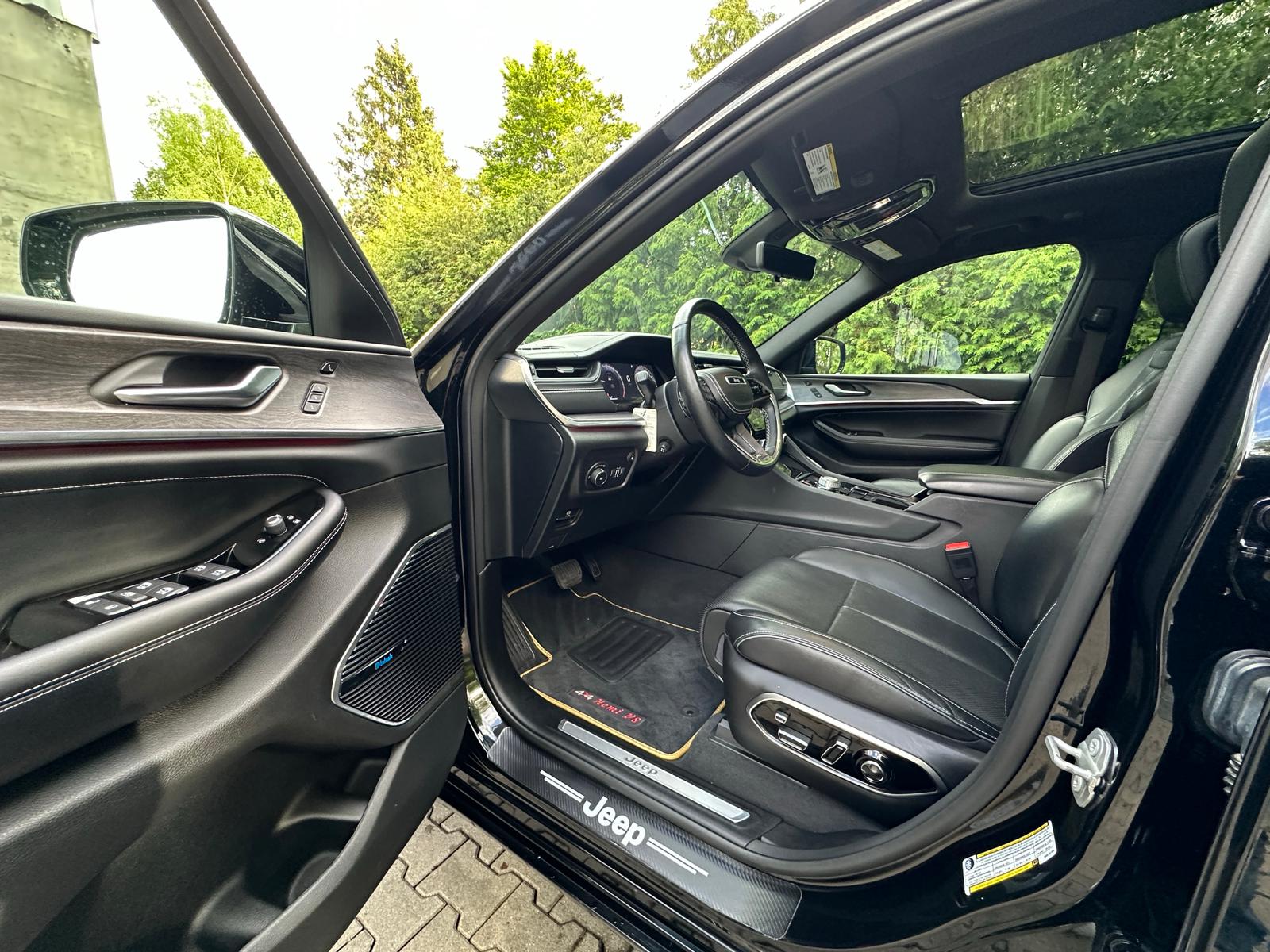 JEEP Grand Cherokee 5.7 V8 Hemi Overland Limited Edition-image-9