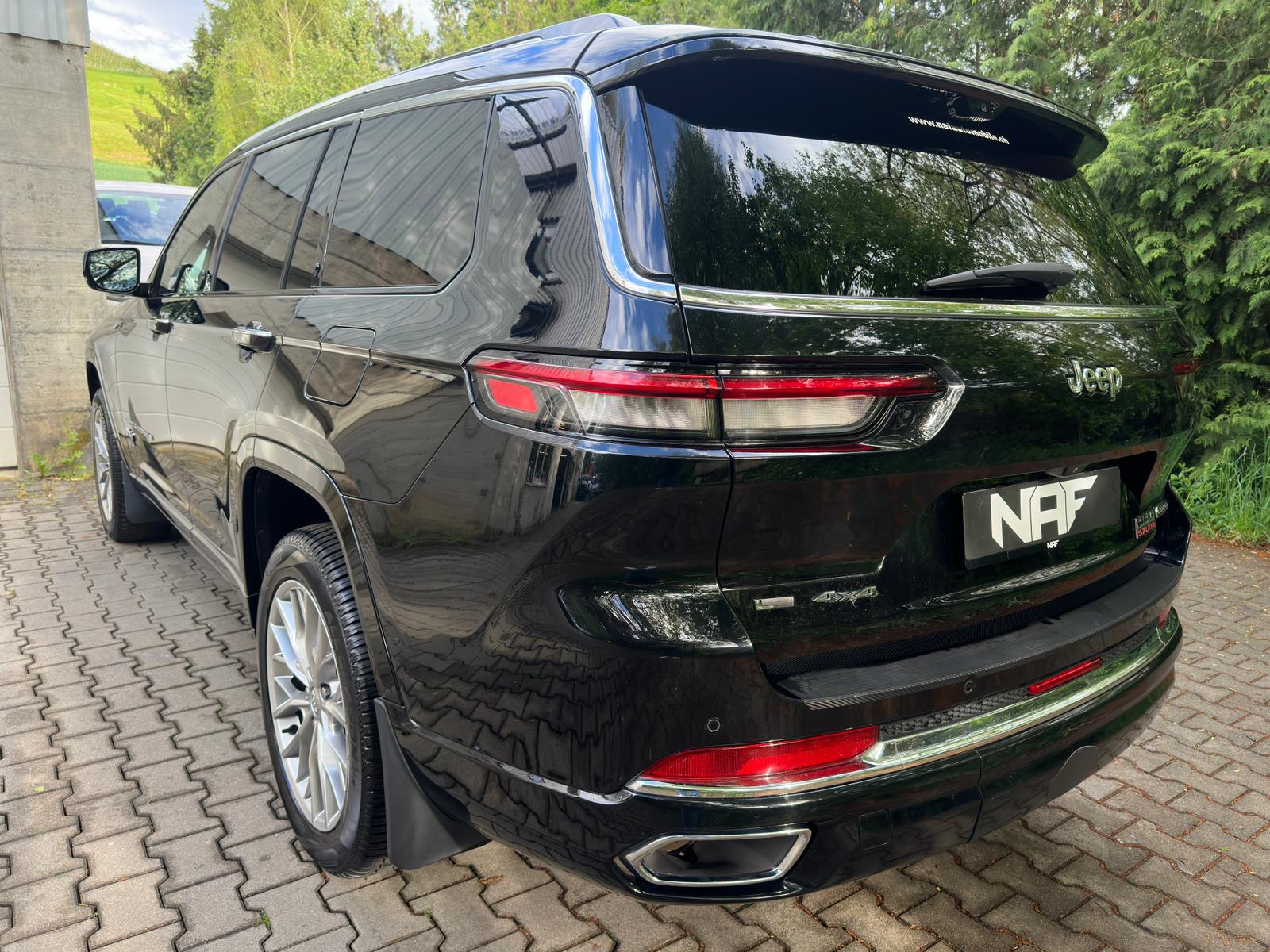 JEEP Grand Cherokee 5.7 V8 Hemi Overland Limited Edition-showroom-element-2