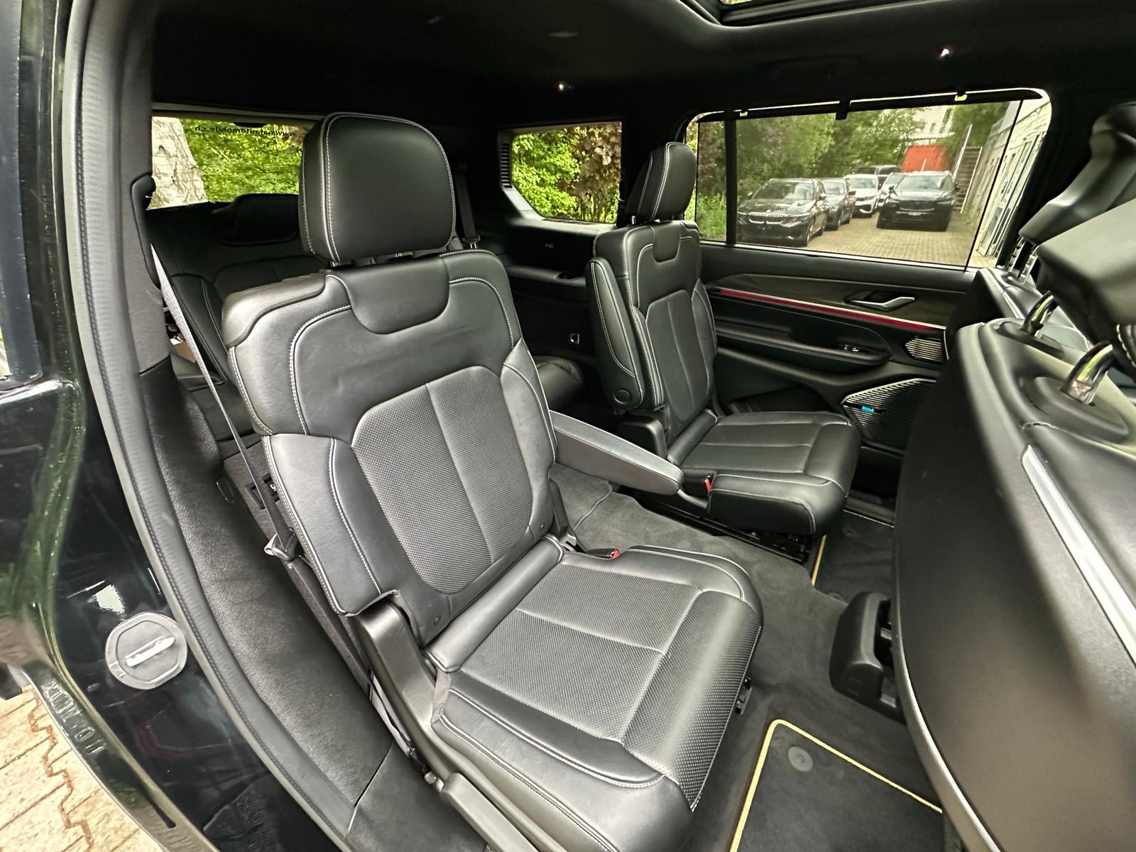JEEP Grand Cherokee 5.7 V8 Hemi Overland Limited Edition-image-20
