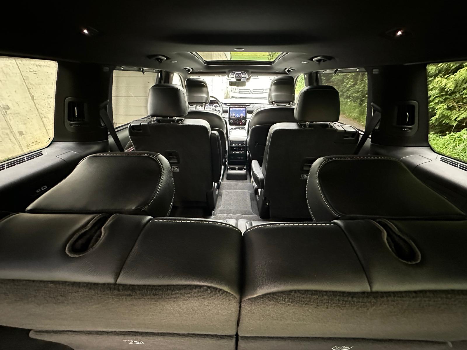 JEEP Grand Cherokee 5.7 V8 Hemi Overland Limited Edition-image-24
