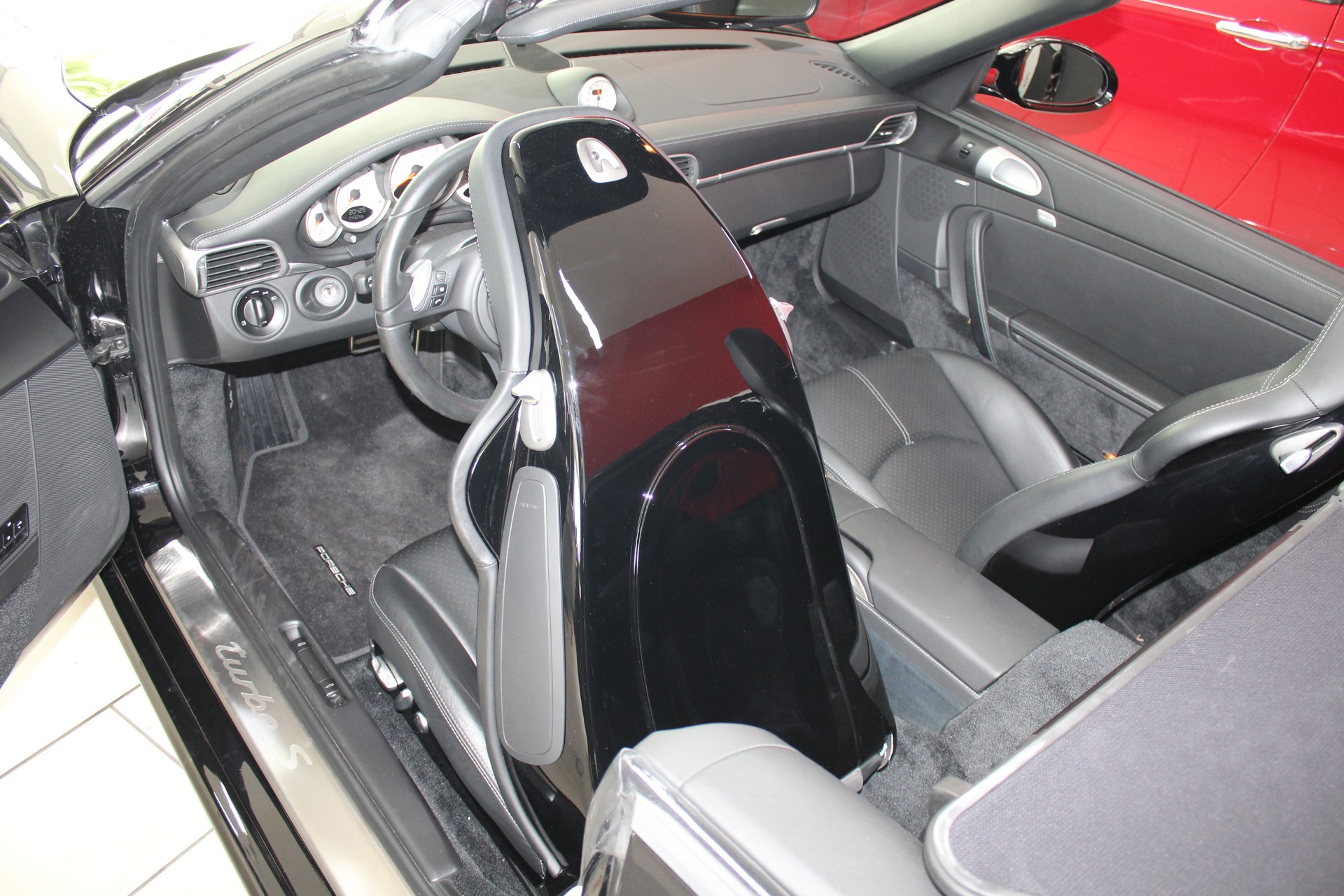 PORSCHE 911 Cabrio Turbo S PDK-image-8