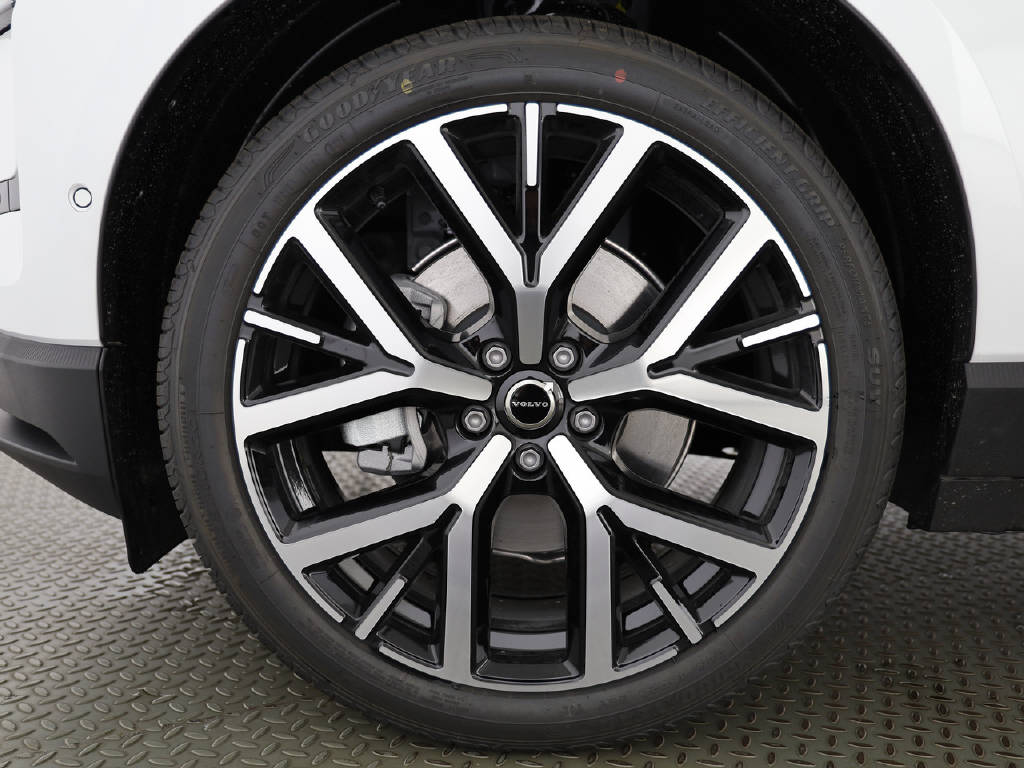 VOLVO EX 30 P5 Longe Range Ultra-image-2