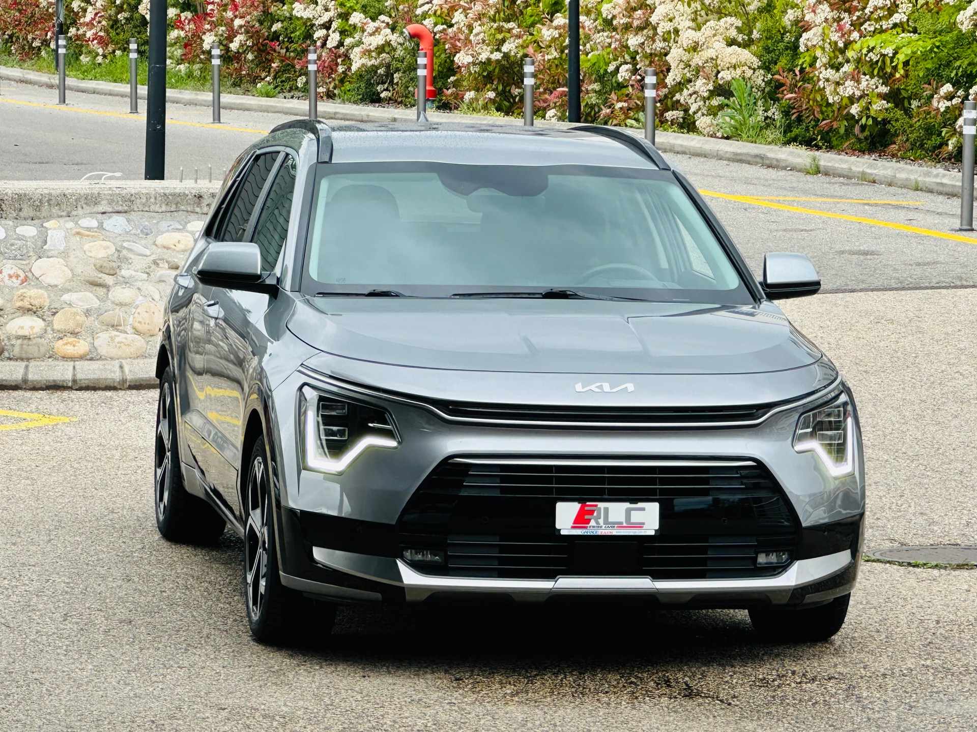 KIA Niro 1.6GDi Hybrid DCT Style-image-1