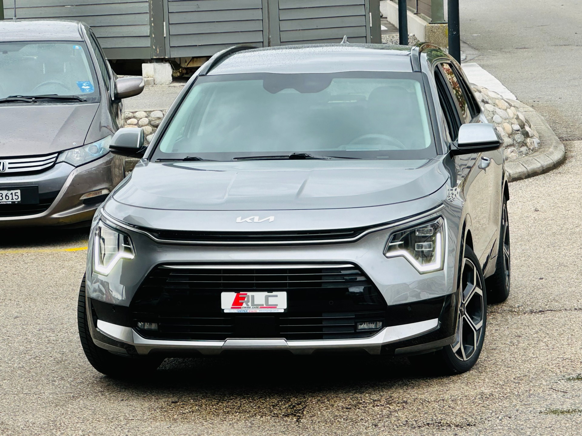 KIA Niro 1.6GDi Hybrid DCT Style-image-0