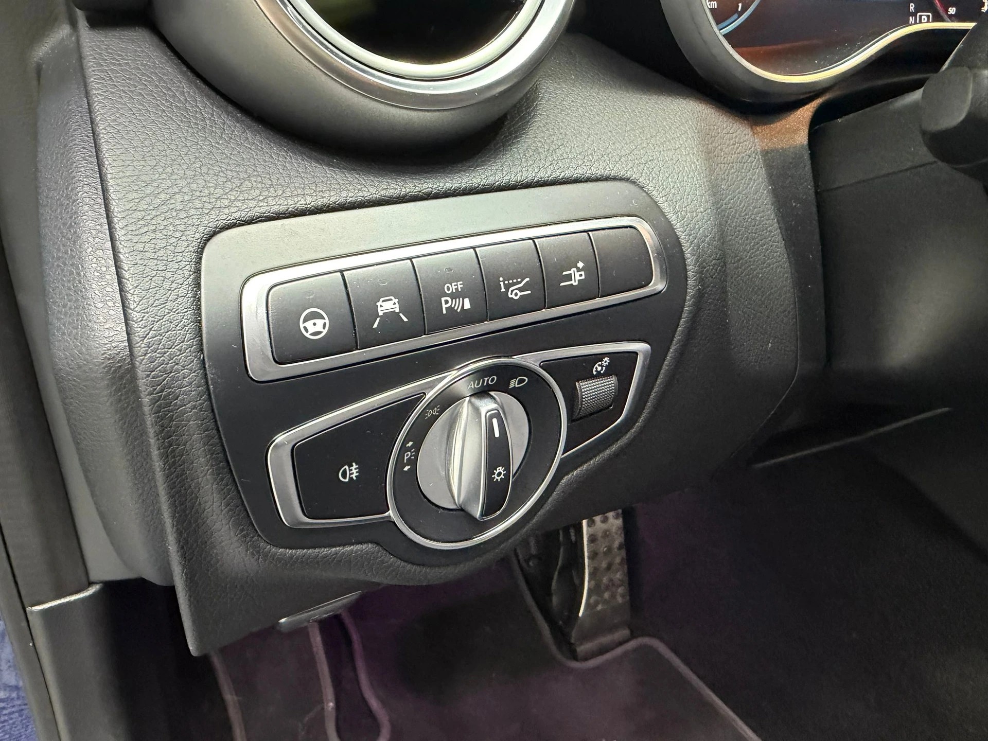 MERCEDES-BENZ C 43 AMG 4Matic 9G-tronic-image-17
