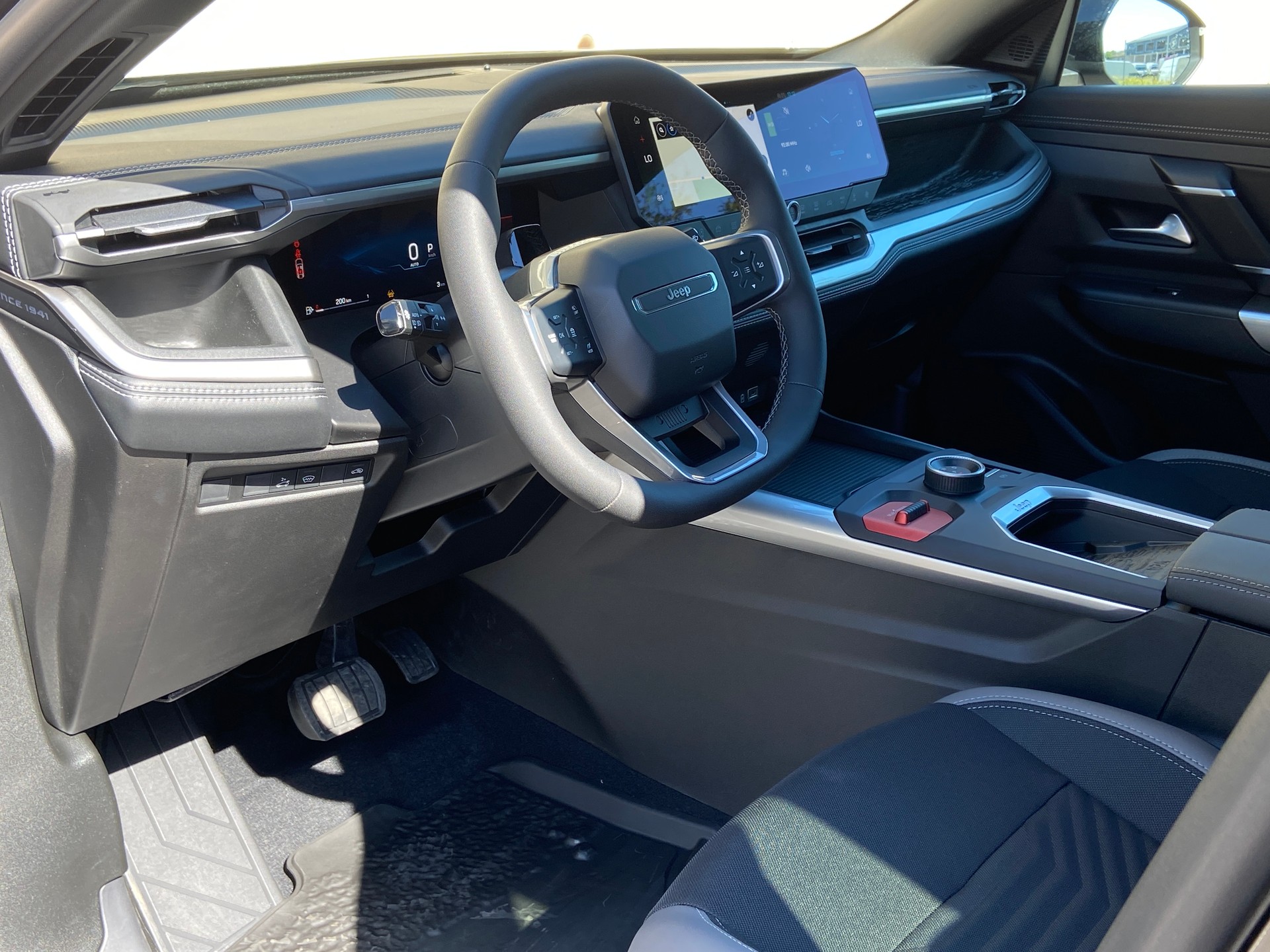 JEEP Compass 1.2 T e-Hybrid First Edition - MY26-image-4