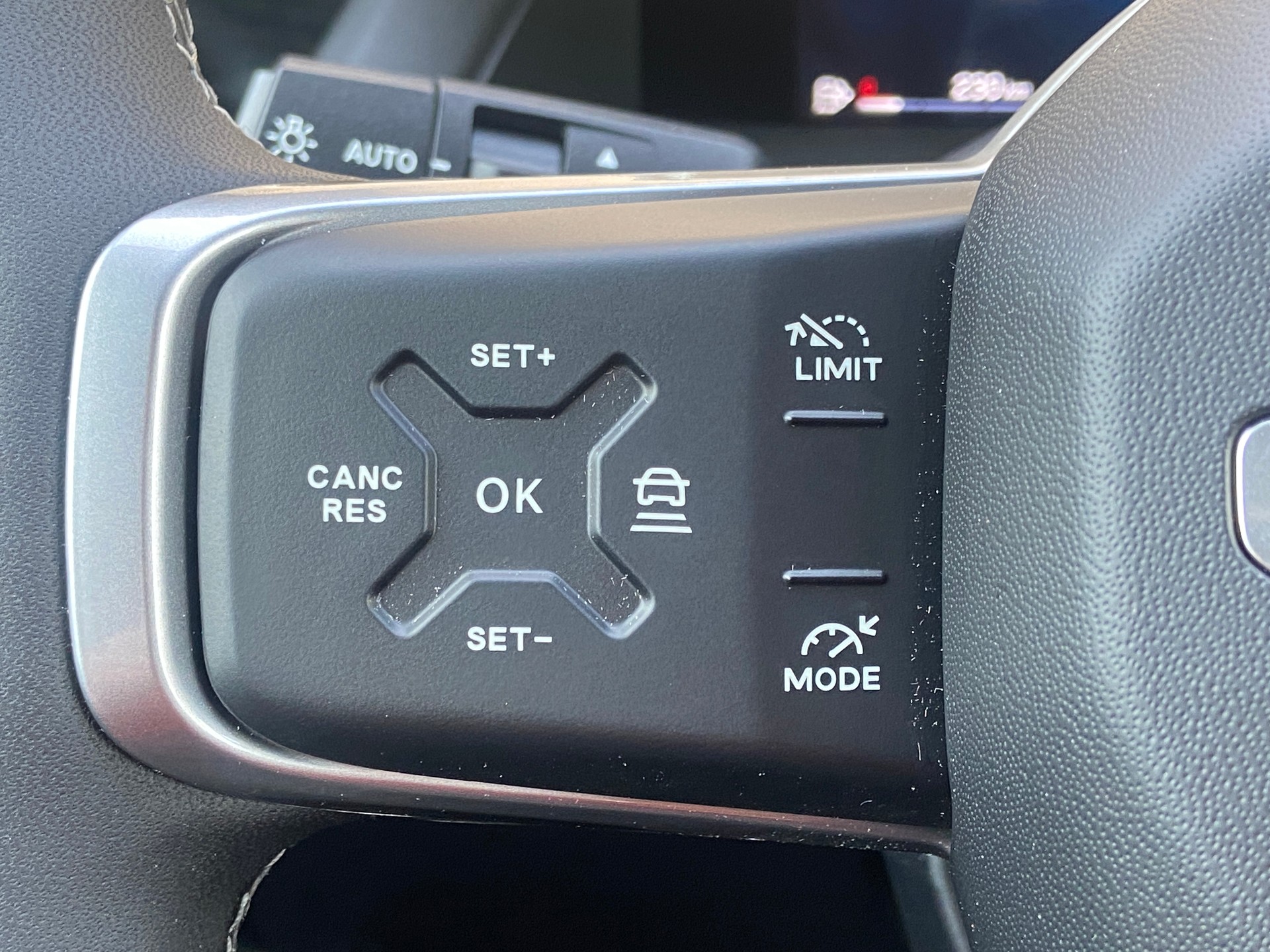JEEP Compass 1.2 T e-Hybrid First Edition - MY26-image-9