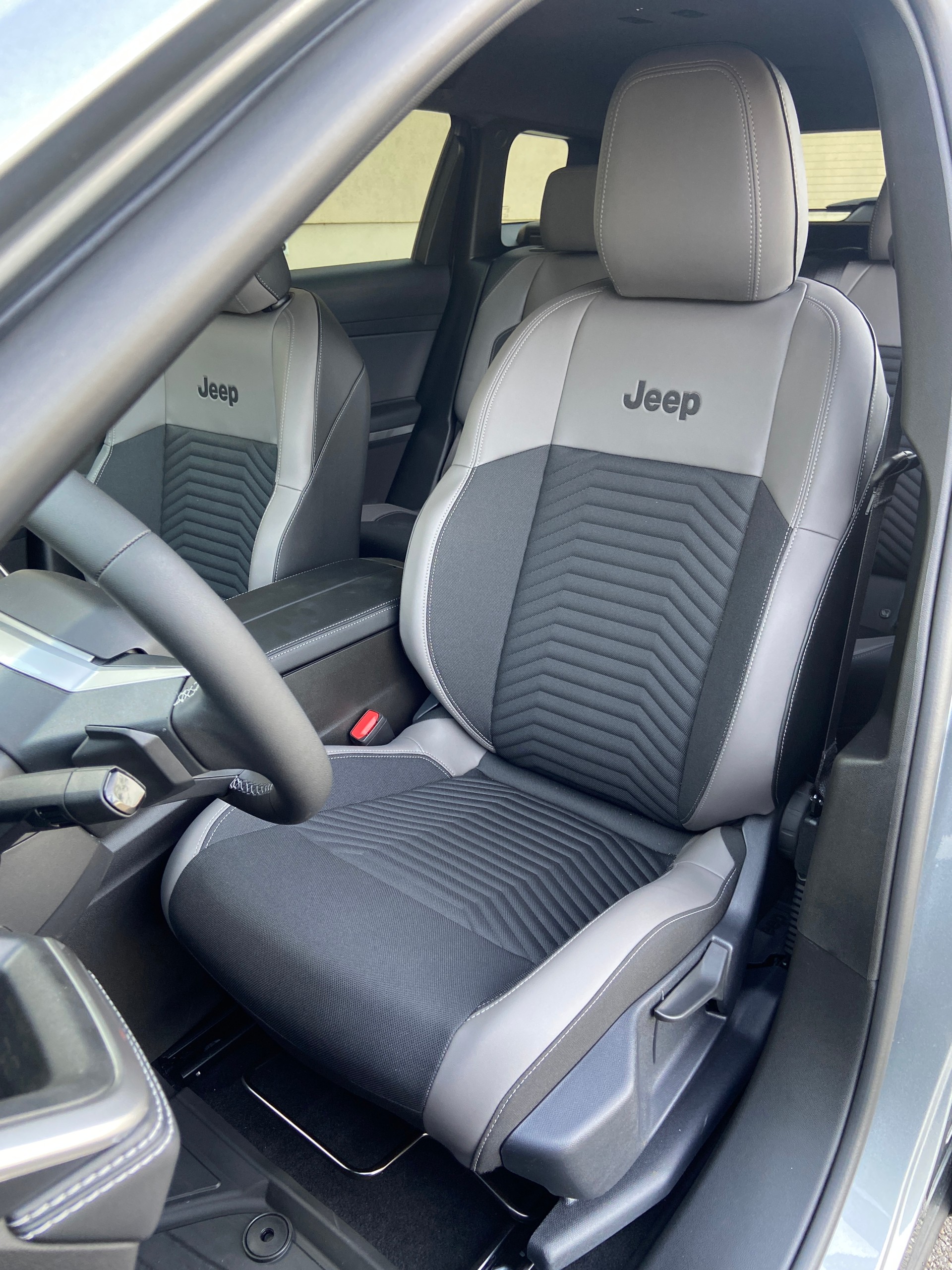 JEEP Compass 1.2 T e-Hybrid First Edition - MY26-image-5