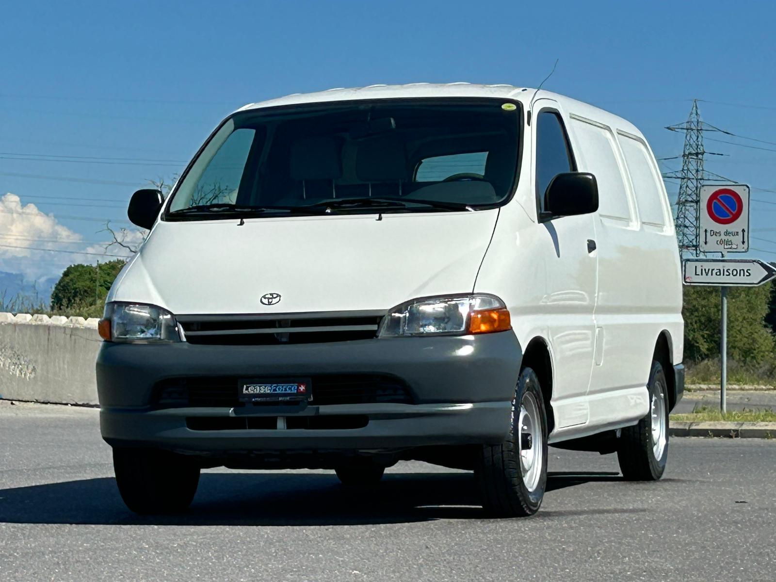 TOYOTA Hiace 2.7 Van A-image-23