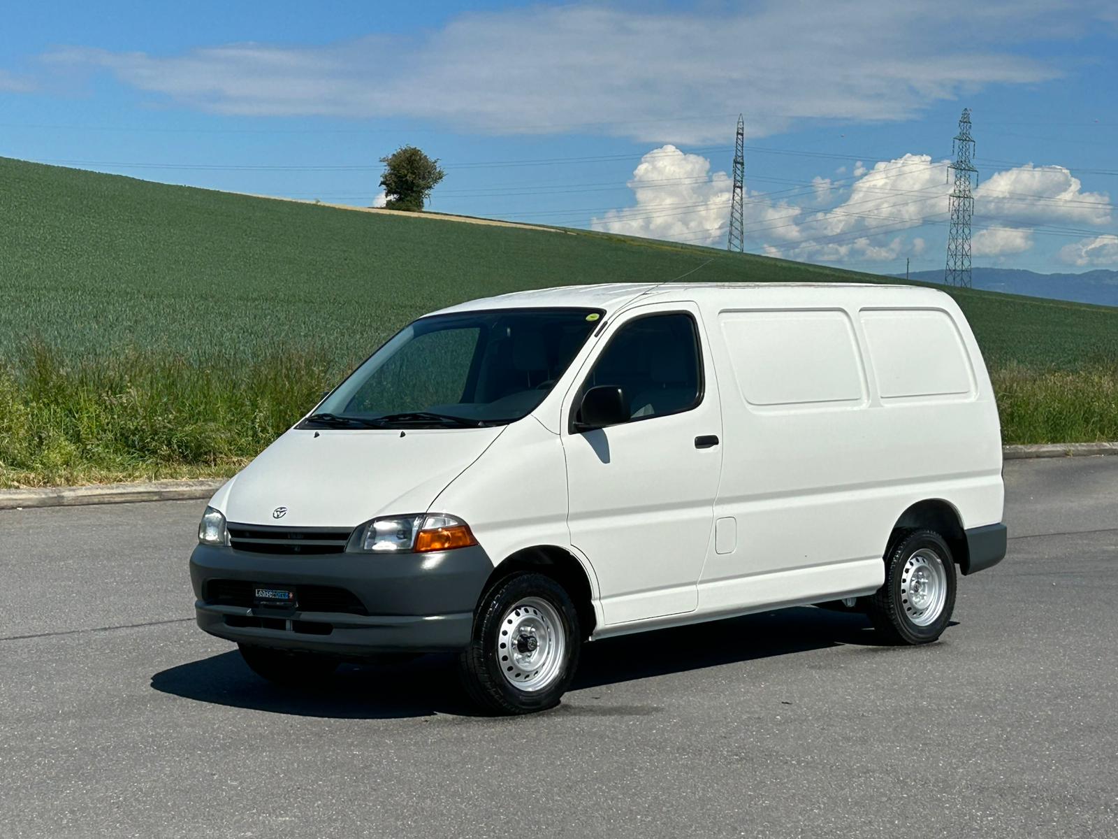 TOYOTA Hiace 2.7 Van A-image-19