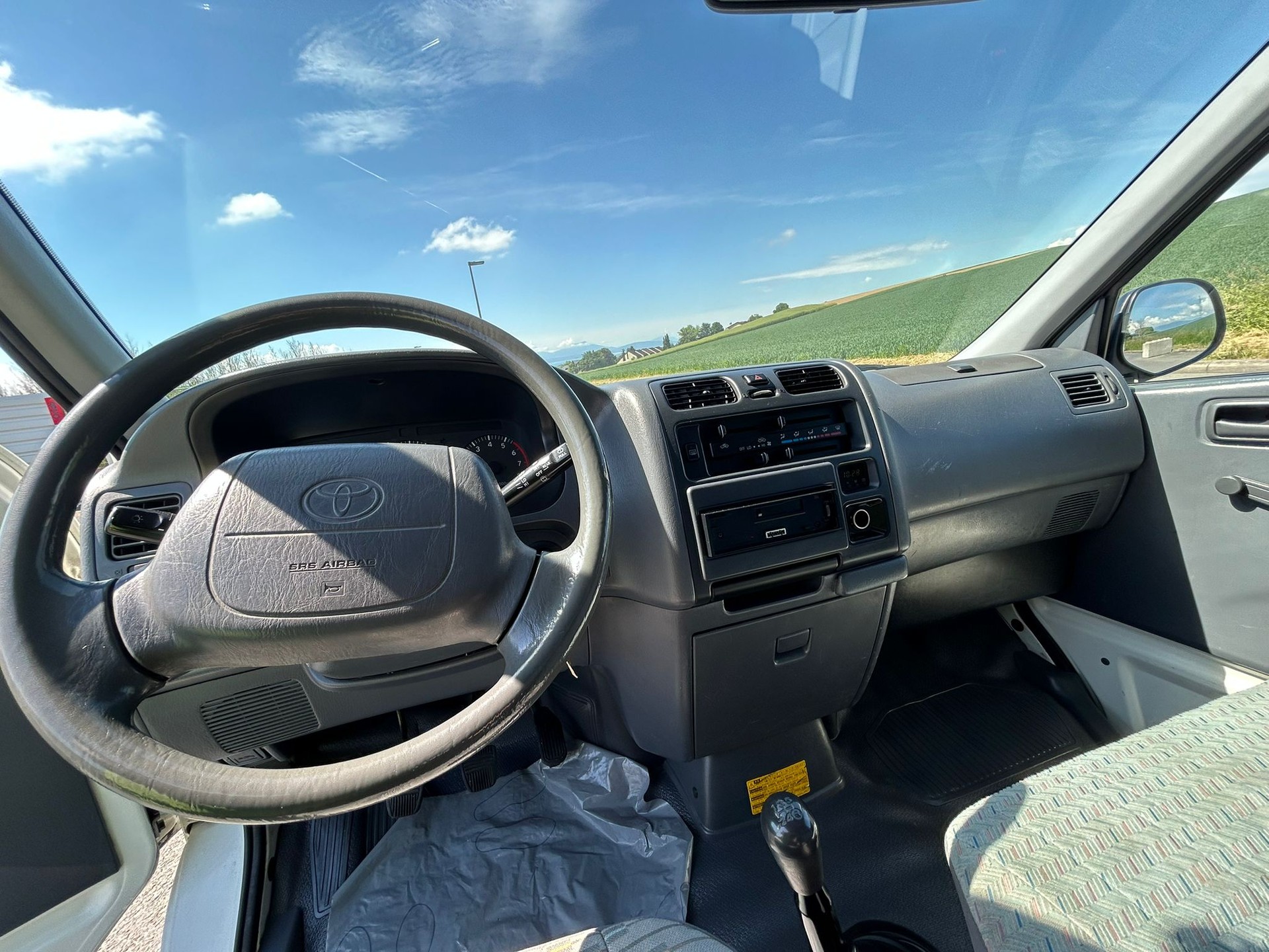 TOYOTA Hiace 2.7 Van A-image-27