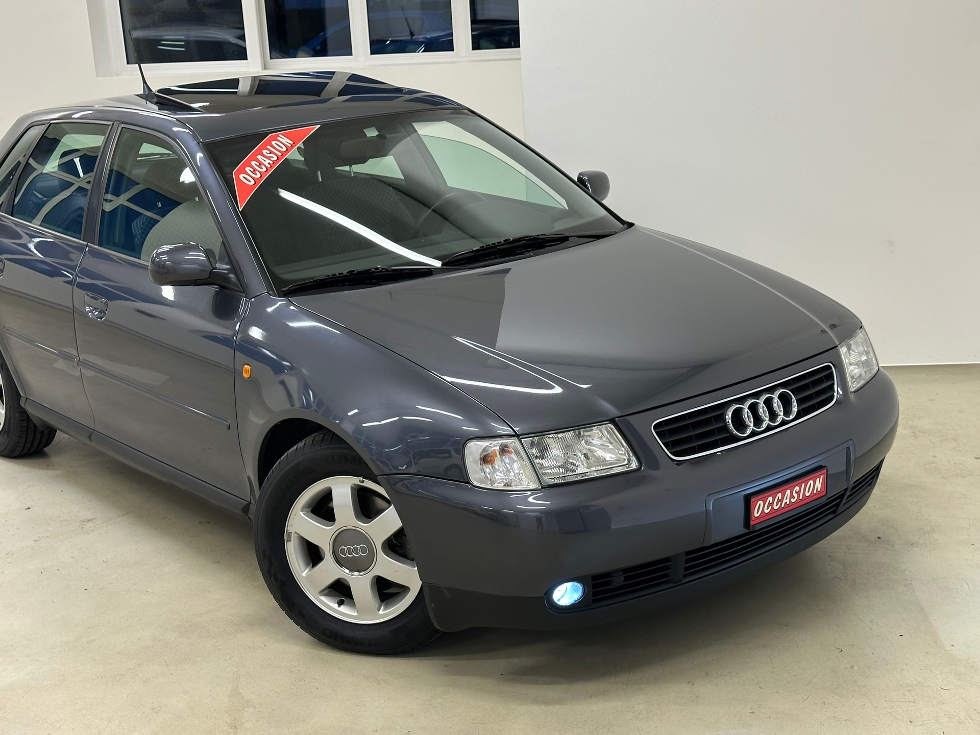 AUDI A3 1.8 T Ambition-showroom-element-3