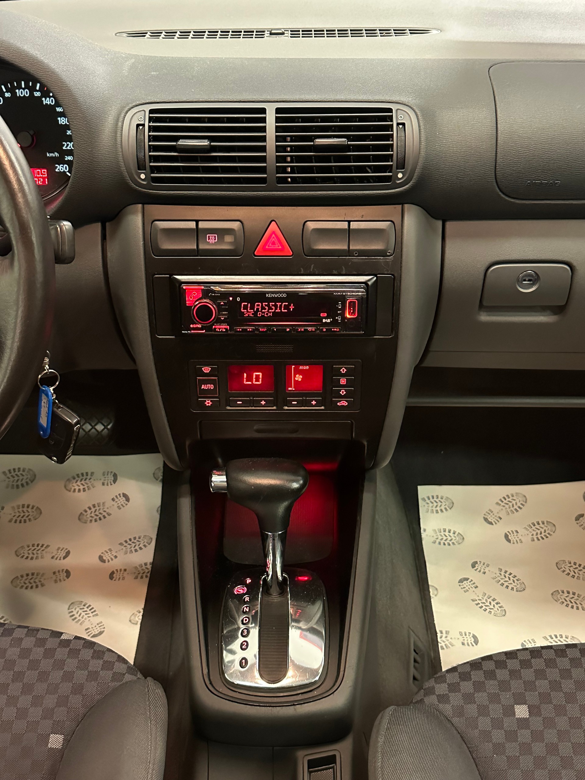 AUDI A3 1.8 T Ambition-image-22