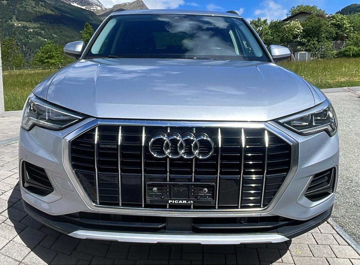 AUDI Q3 40 TFSI advanced quattro S-tronic-image-2