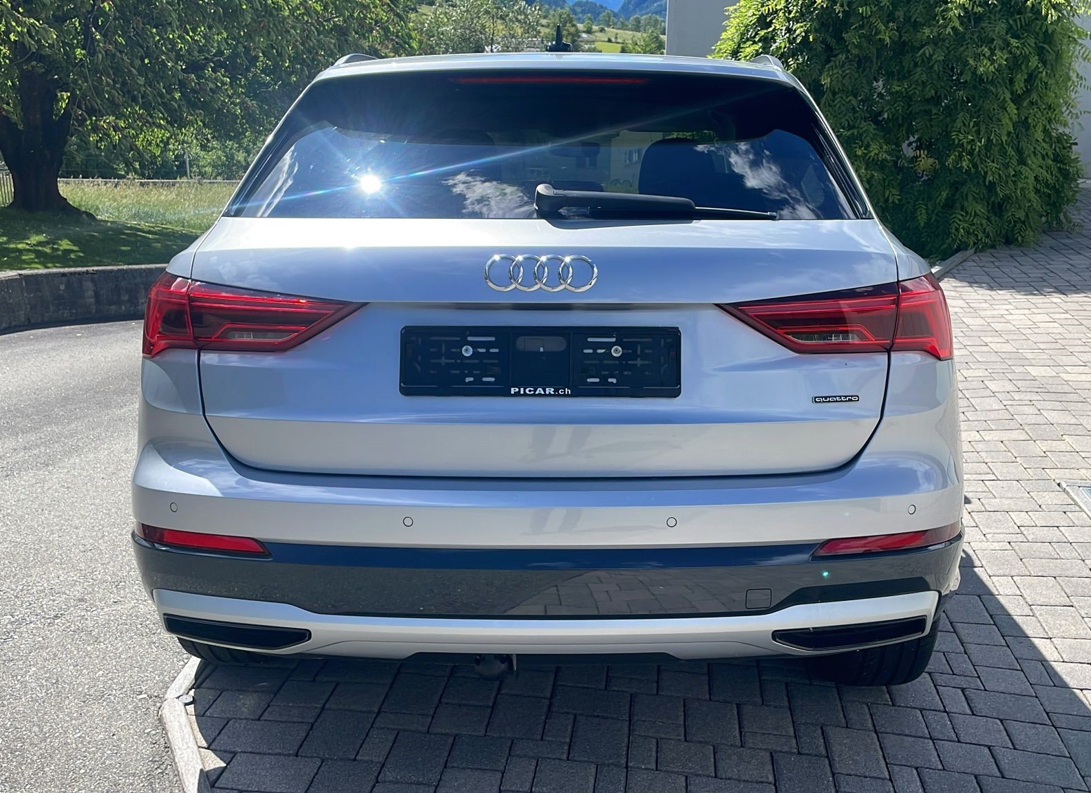 AUDI Q3 40 TFSI advanced quattro S-tronic-image-5