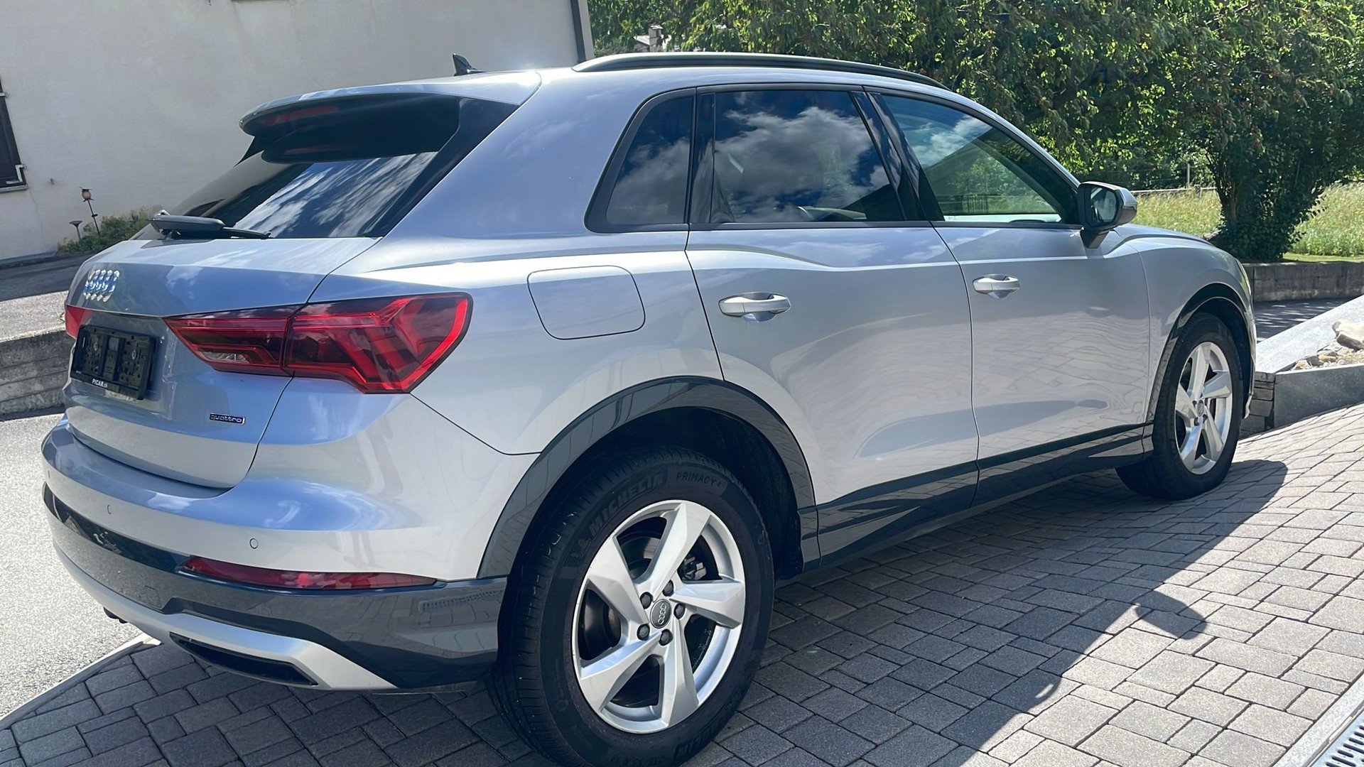 AUDI Q3 40 TFSI advanced quattro S-tronic-image-6