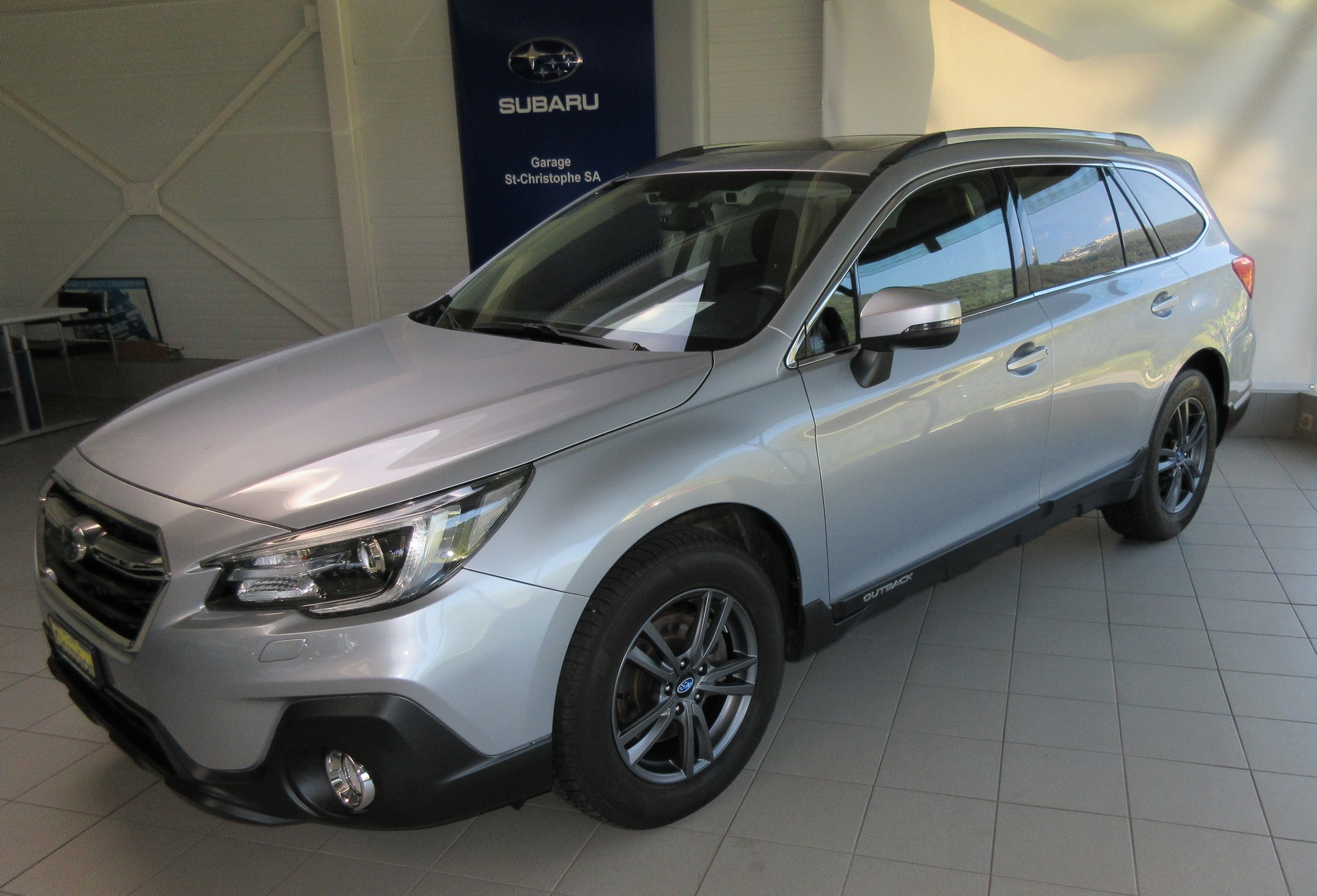 SUBARU Outback 2.5i Swiss Plus AWD Lineartronic