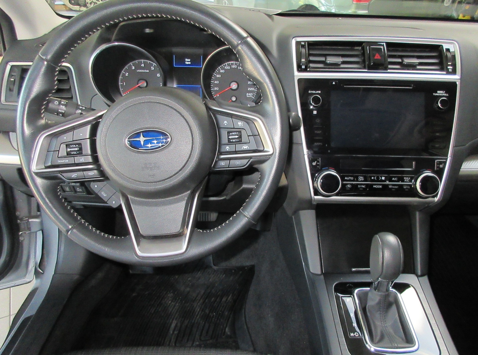 SUBARU Outback 2.5i Swiss Plus AWD Lineartronic-image-3
