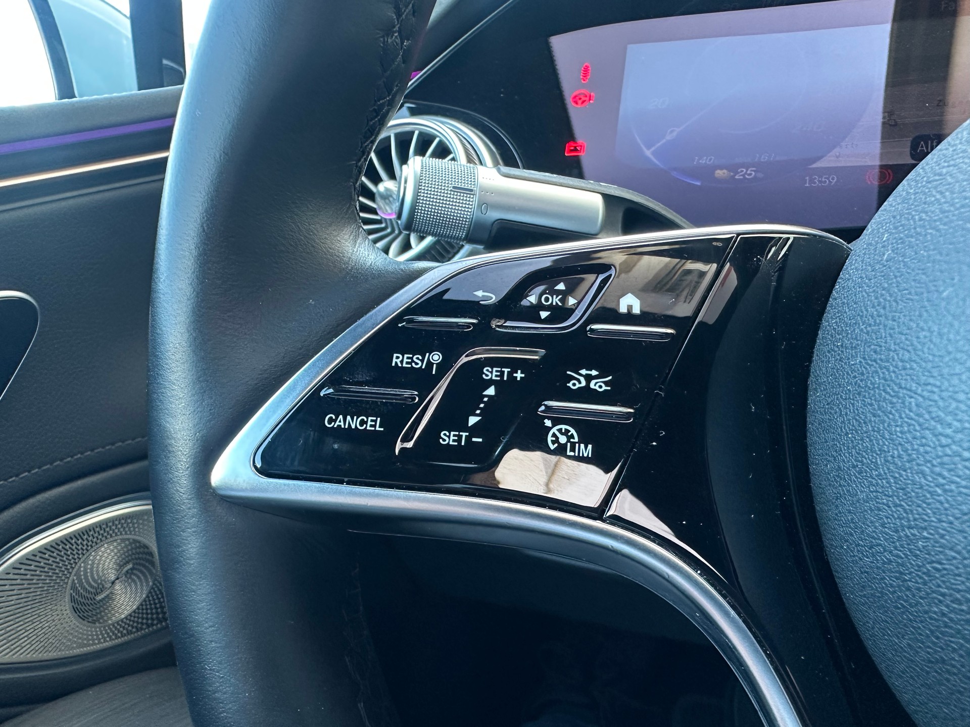MERCEDES-BENZ EQS 580 4Matic Edition 1 Premium-Paket-image-16