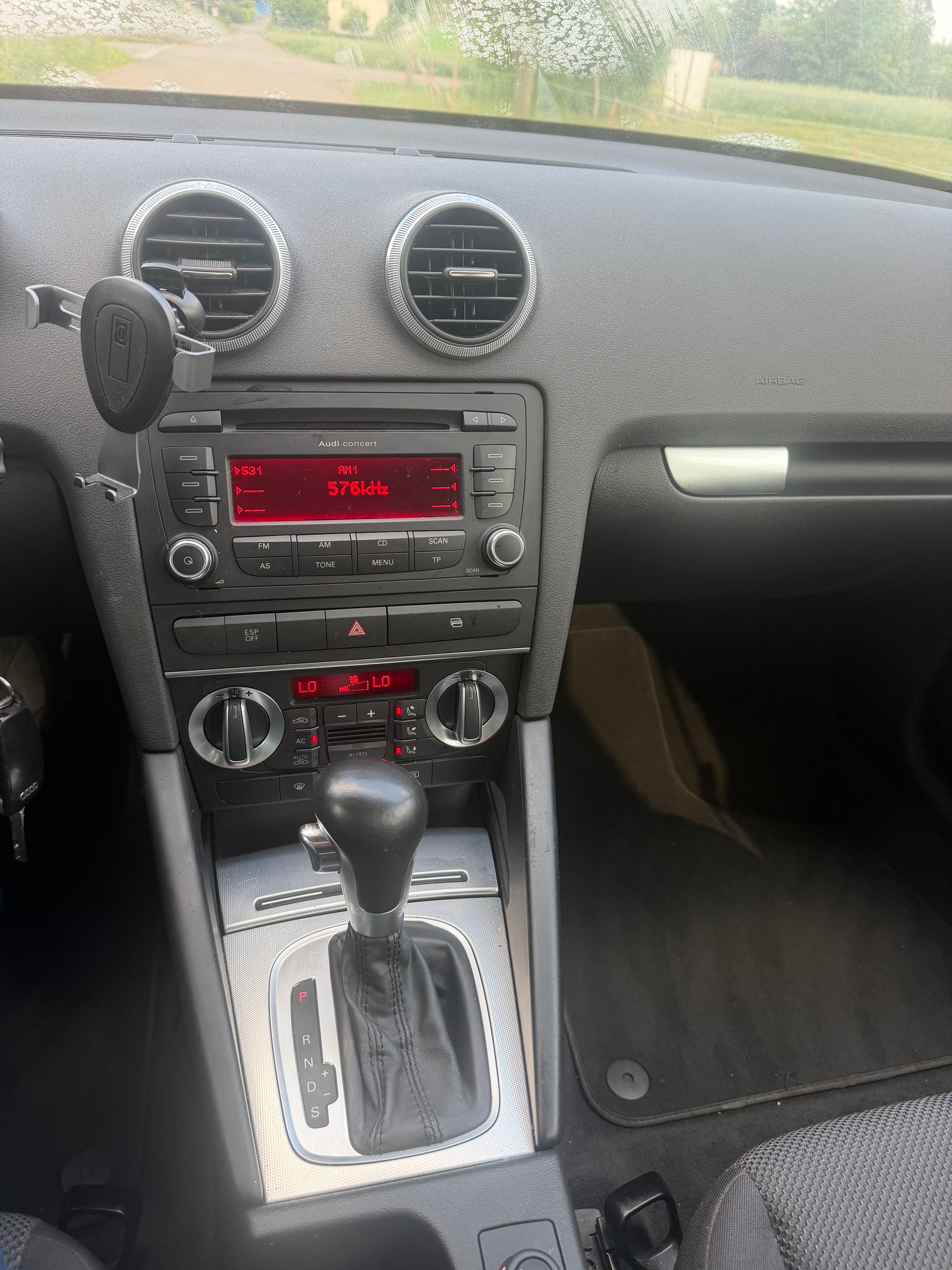 AUDI A3 Sportback 1.8 TFSI Ambiente S-tronic-image-9
