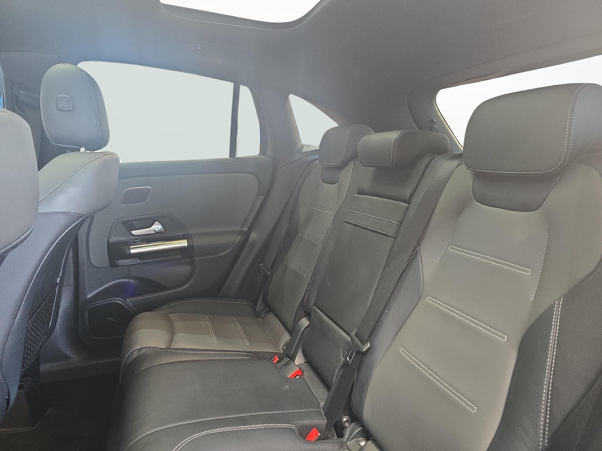 MERCEDES-BENZ GLA 35 AMG 4MATIC-image-8