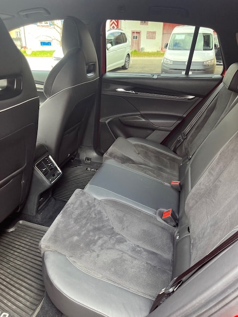 SKODA Enyaq iV 80x SportLine - SoH 91%-image-5