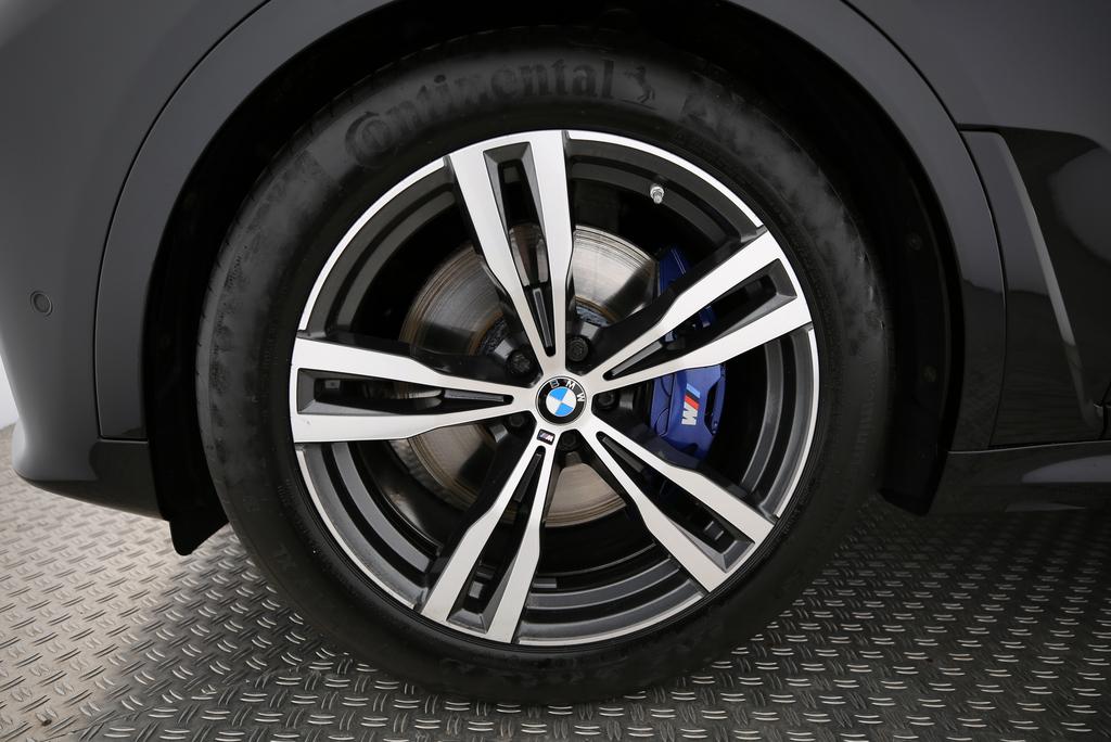 BMW X7 40d xDrive-image-19