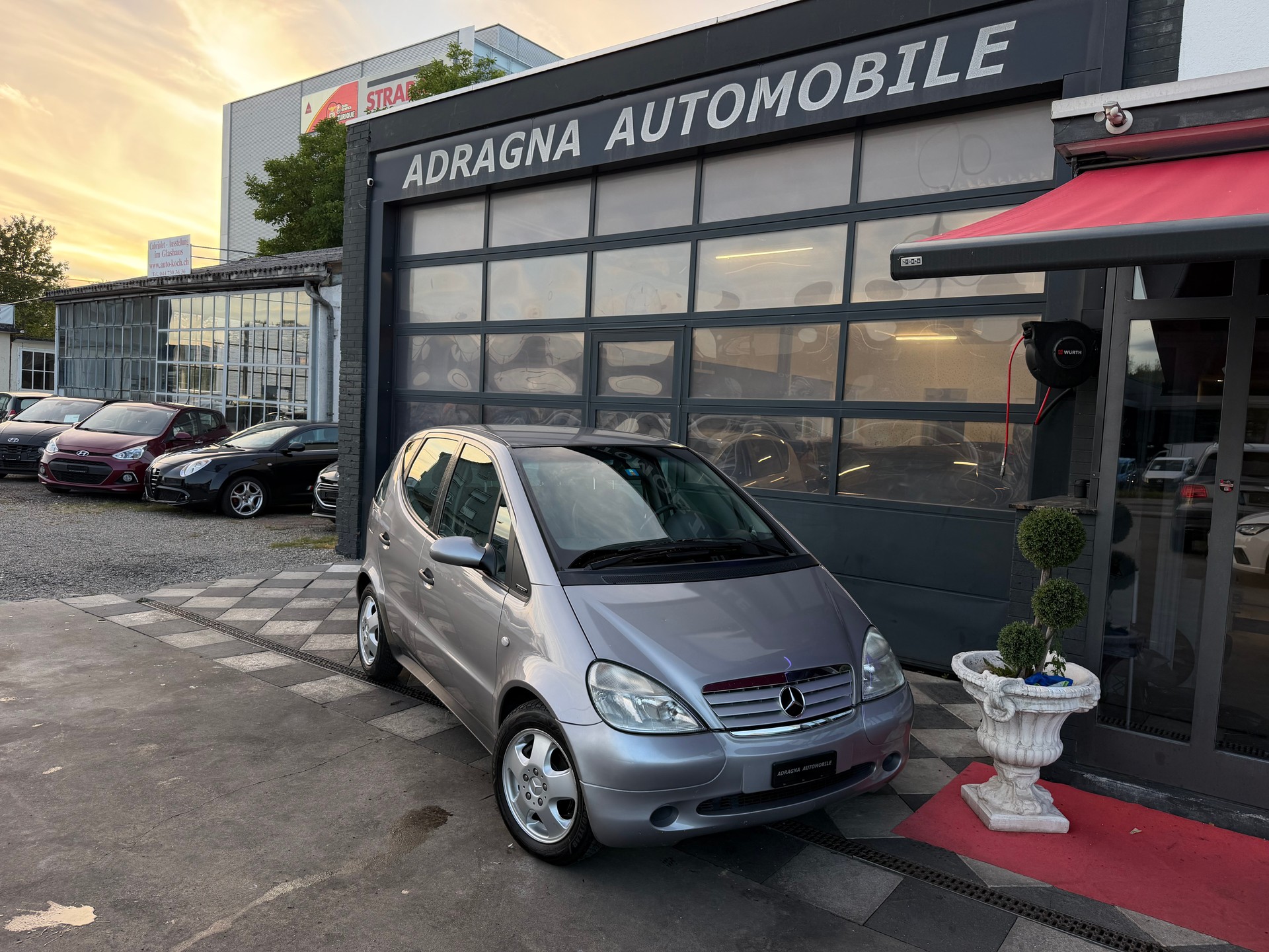 MERCEDES-BENZ A 160 Avantgarde-showroom-element-1