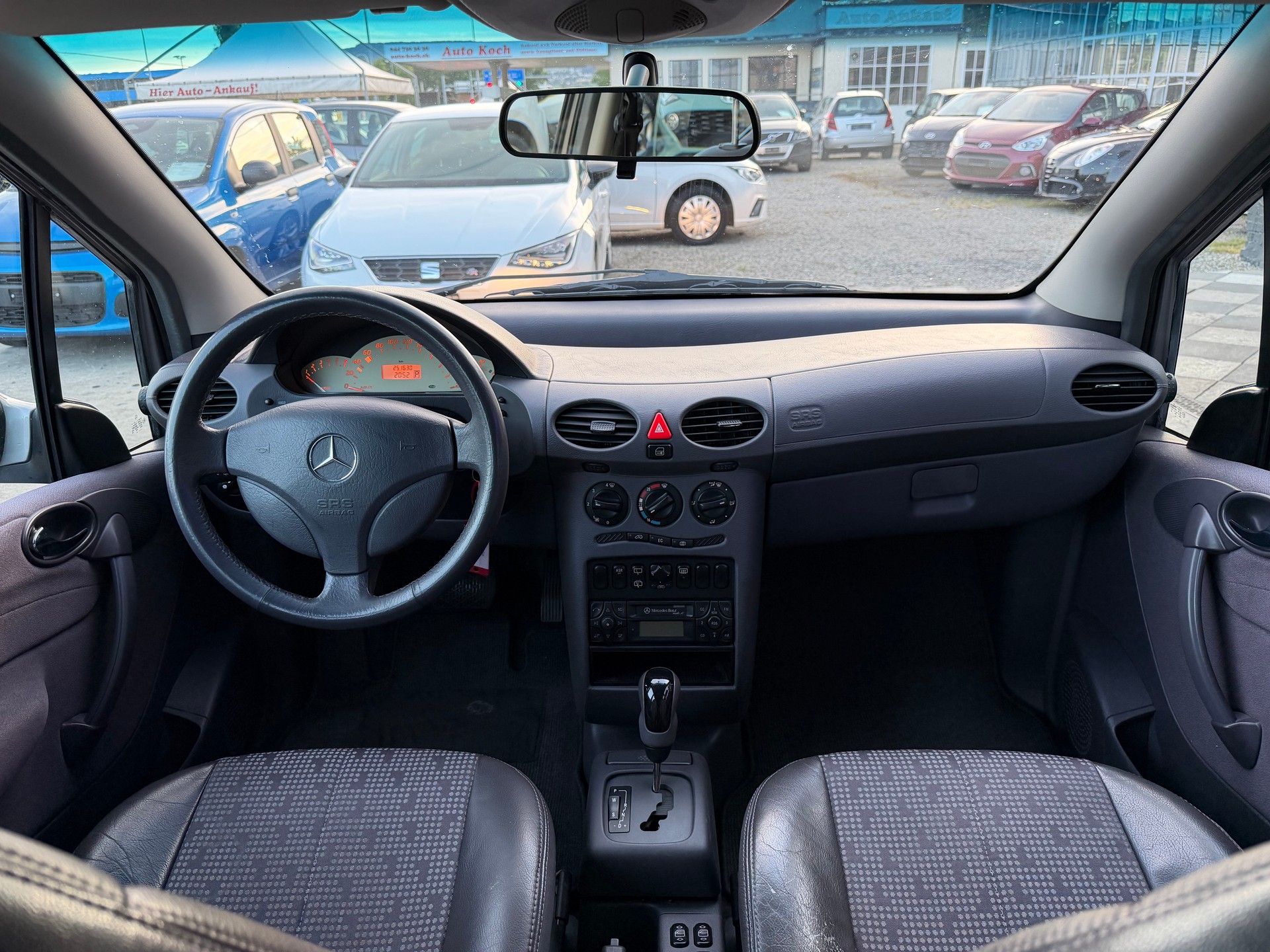 MERCEDES-BENZ A 160 Avantgarde-image-14