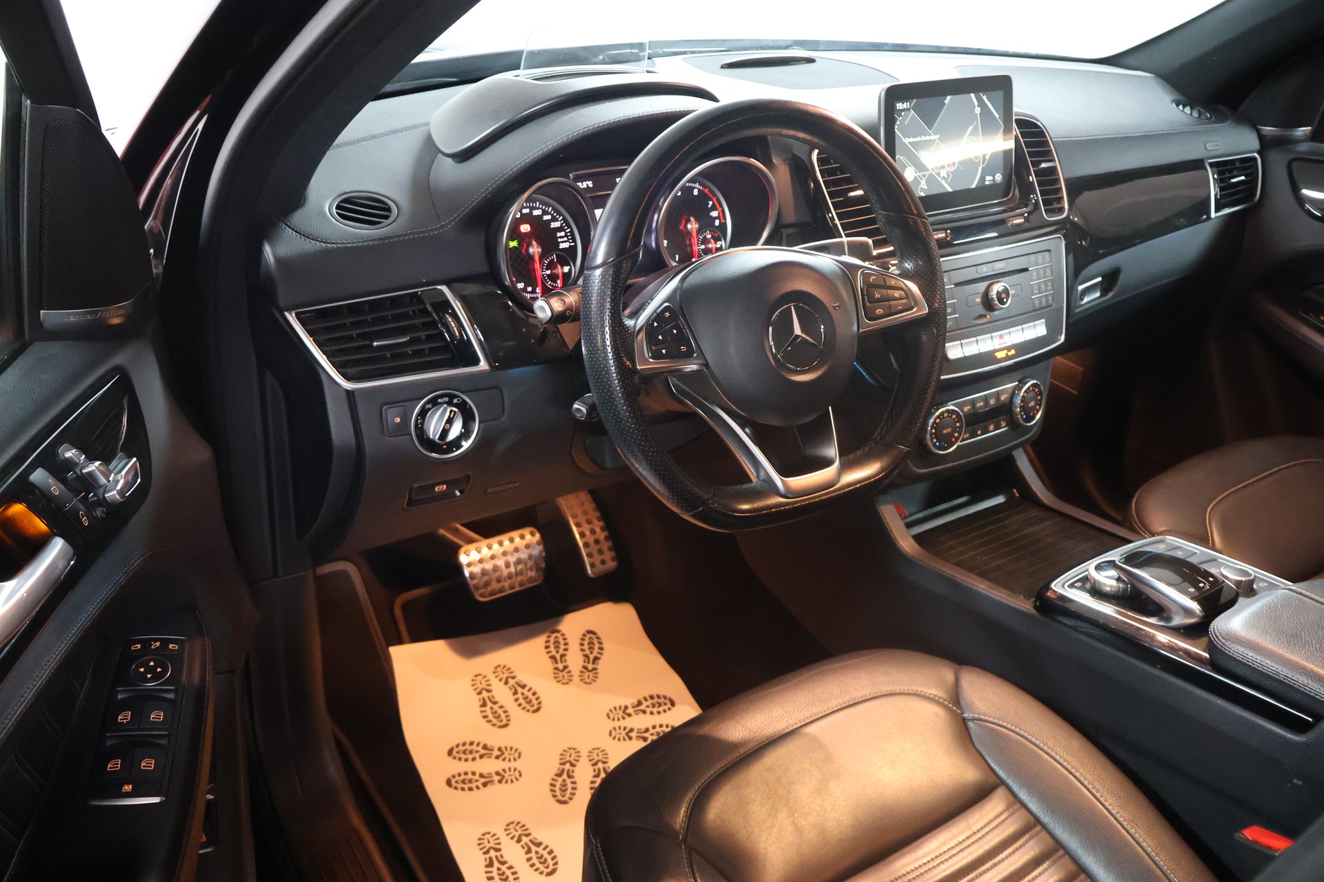 MERCEDES-BENZ GLE 500 4Matic 9G-Tronic-image-8