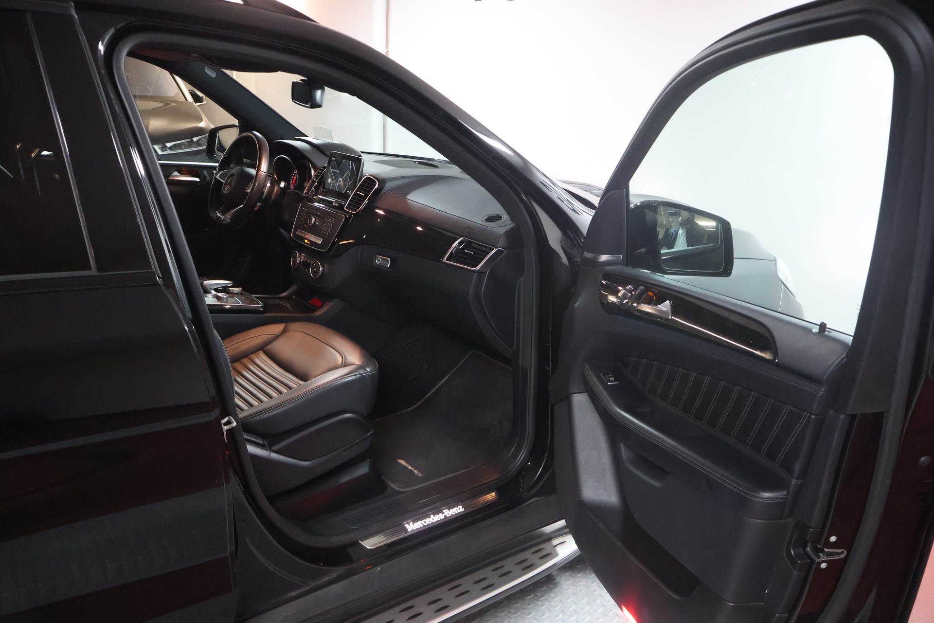 MERCEDES-BENZ GLE 500 4Matic 9G-Tronic-image-17