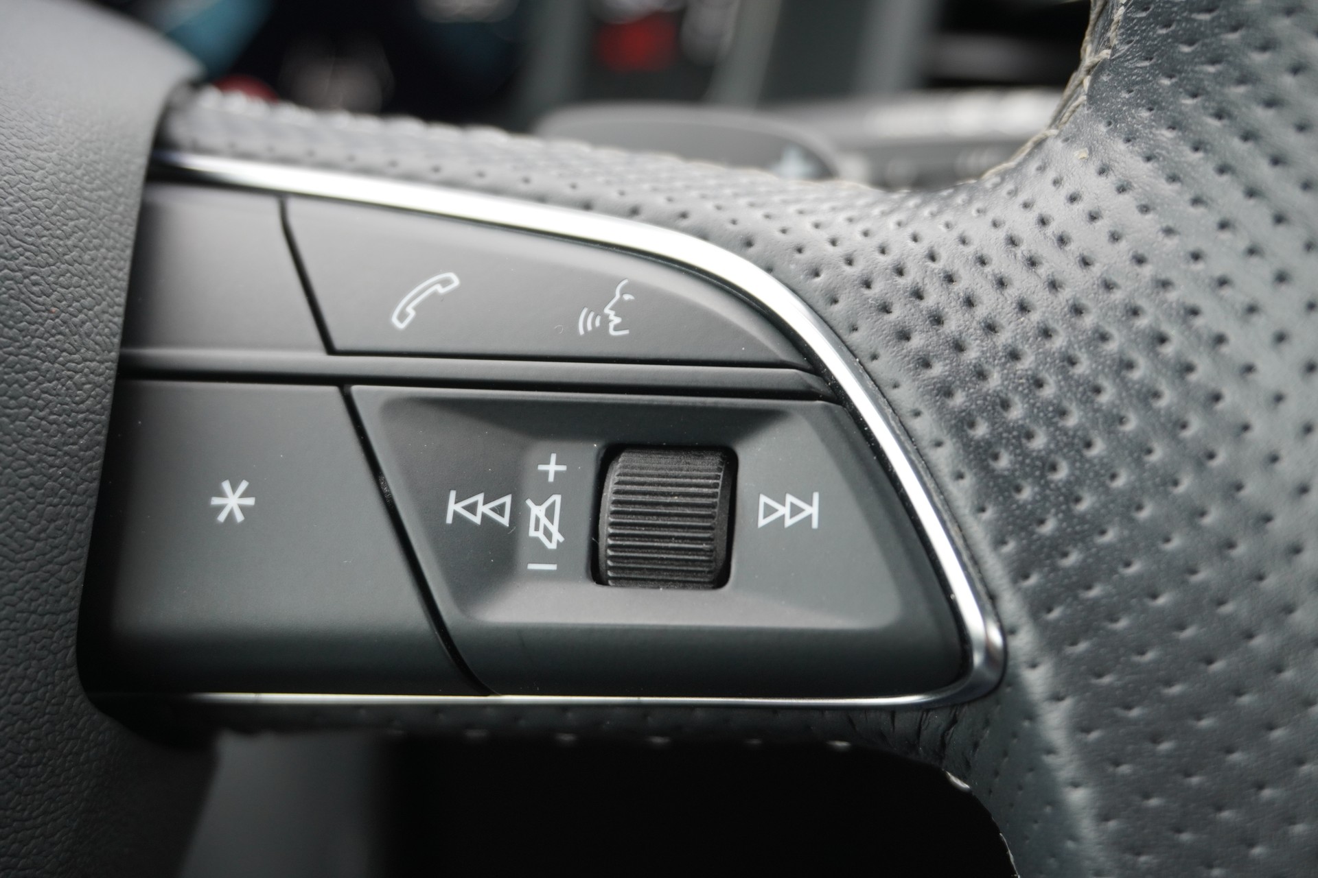 AUDI A1 Sportback 35 TFSI S Line S-tronic-image-26
