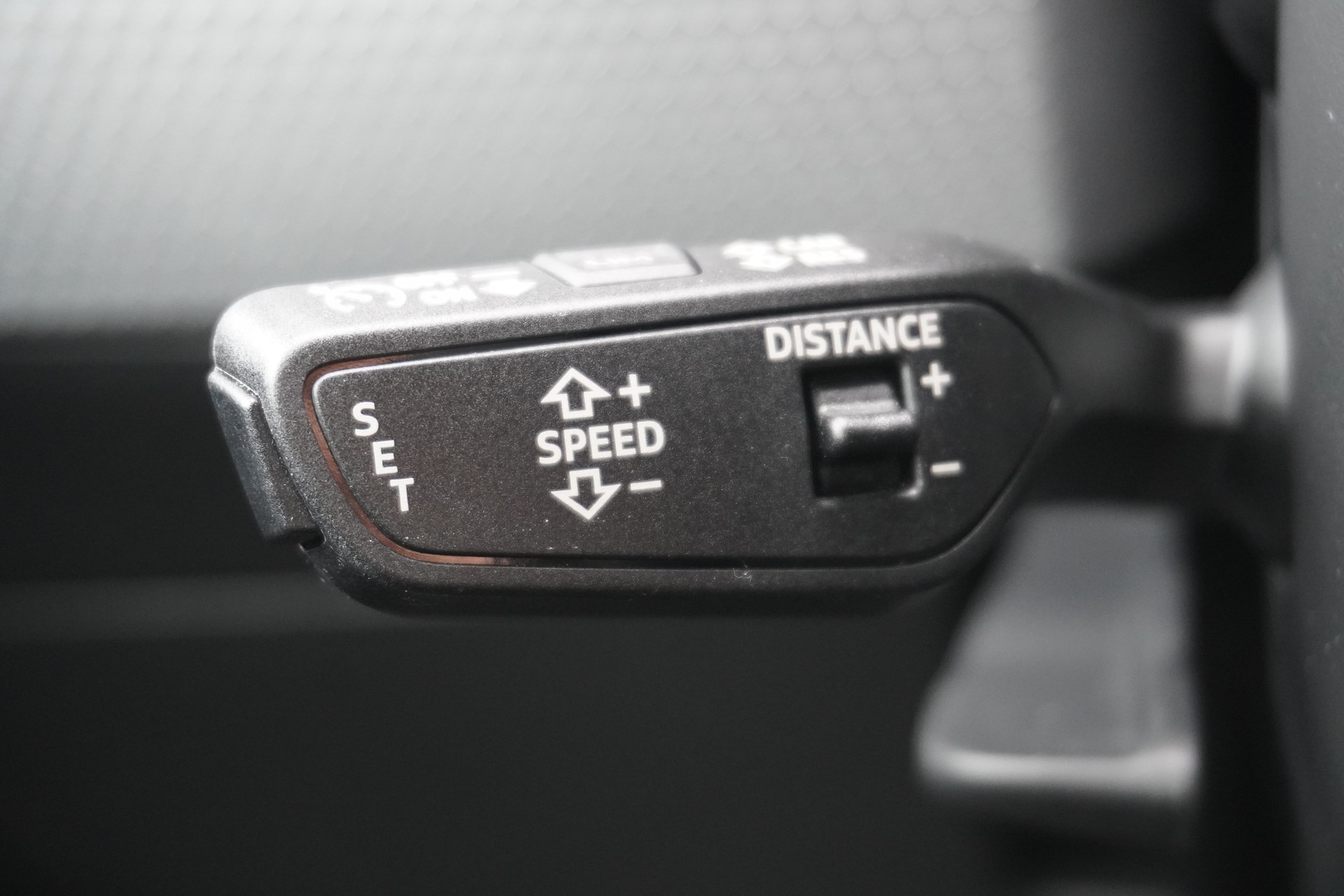 AUDI A1 Sportback 35 TFSI S Line S-tronic-image-29