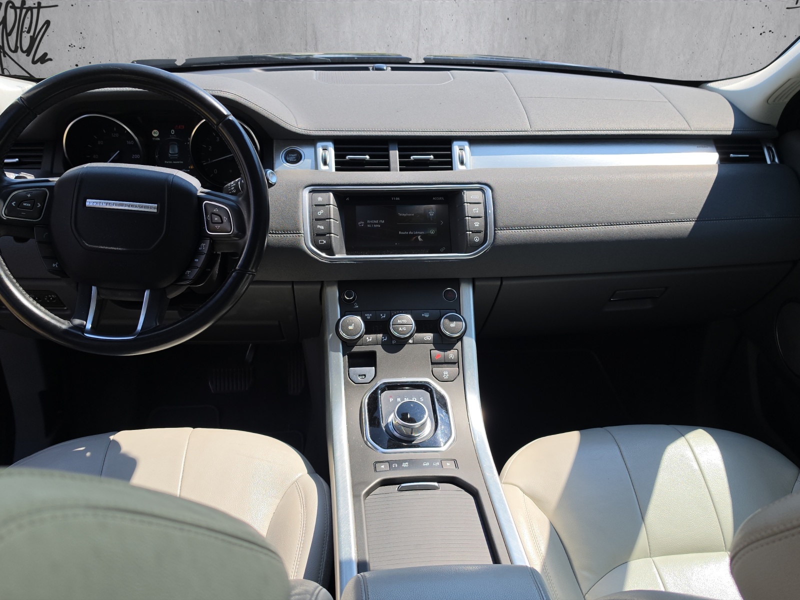 LAND ROVER Range Rover Evoque 2.0 Si4 SE Dynamic AT9-image-10