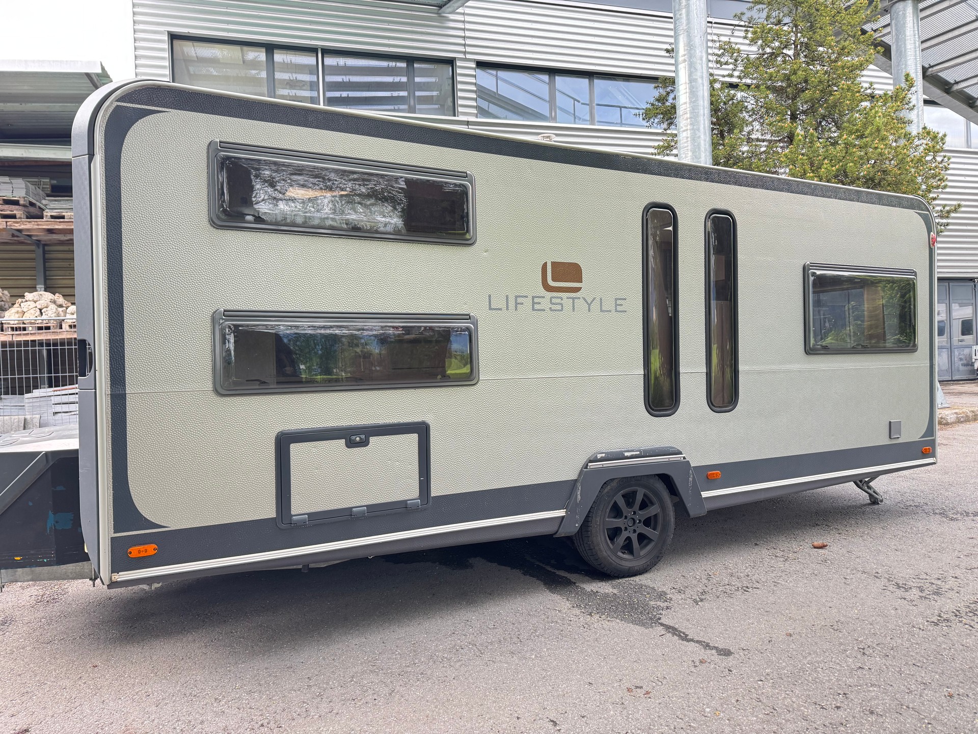 KNAUS Lifestyle Lounge Deseo - Kajüte Stockbett-image-0