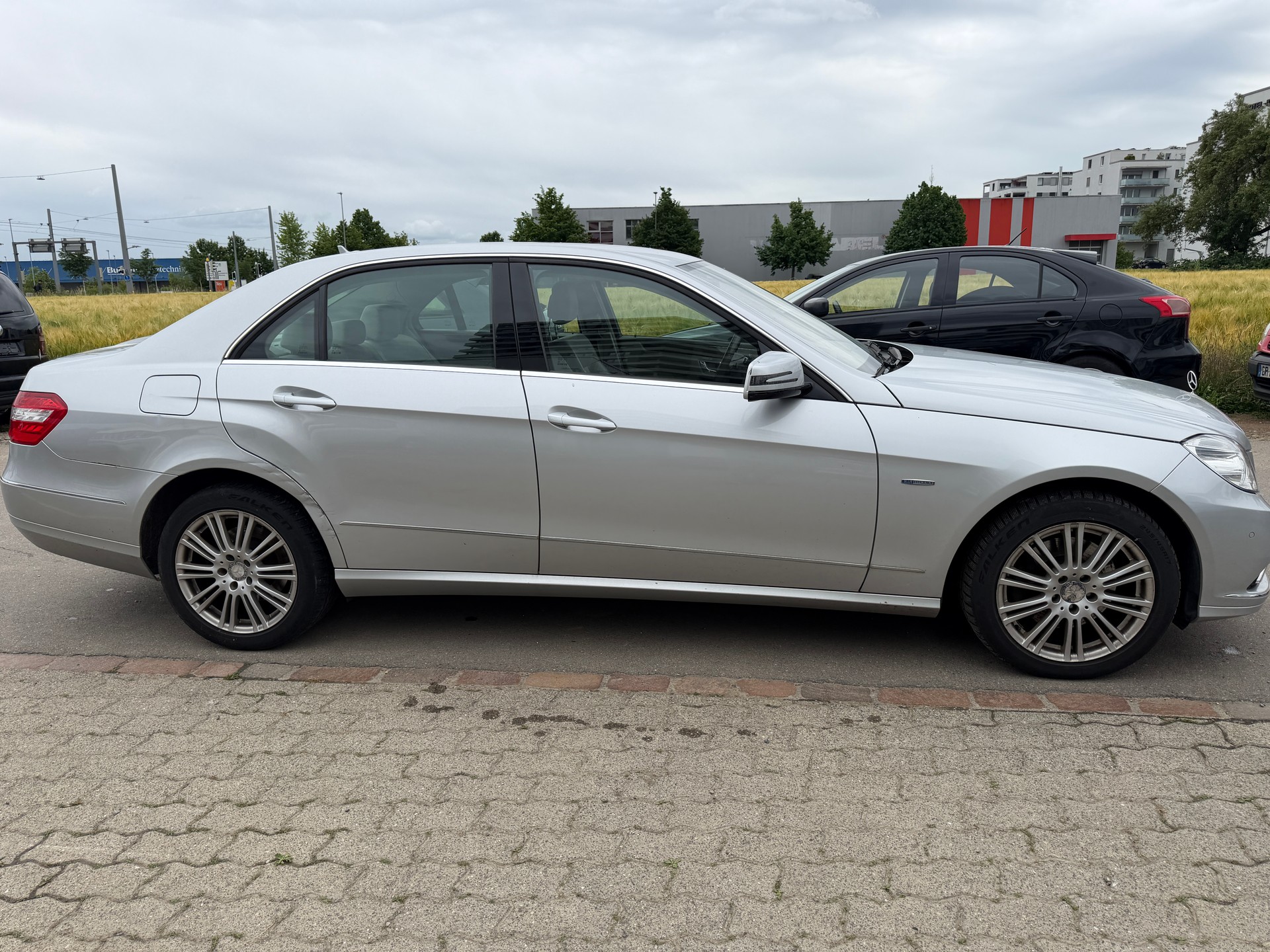 MERCEDES-BENZ E 350 CDI BlueEfficiency Elégance 4Matic 7G-Tronic-image-2