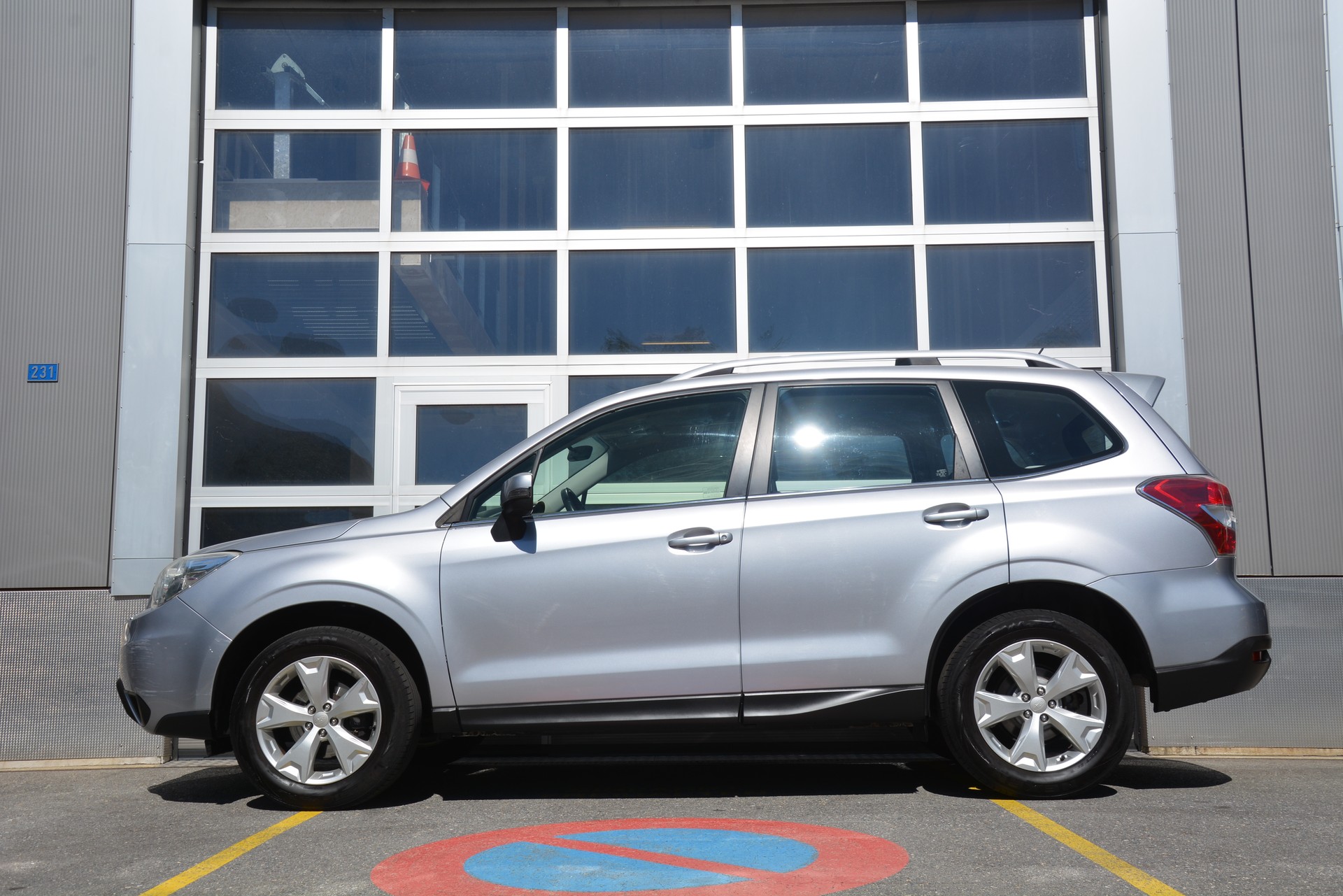 SUBARU Forester 2.0i Swiss-image-3