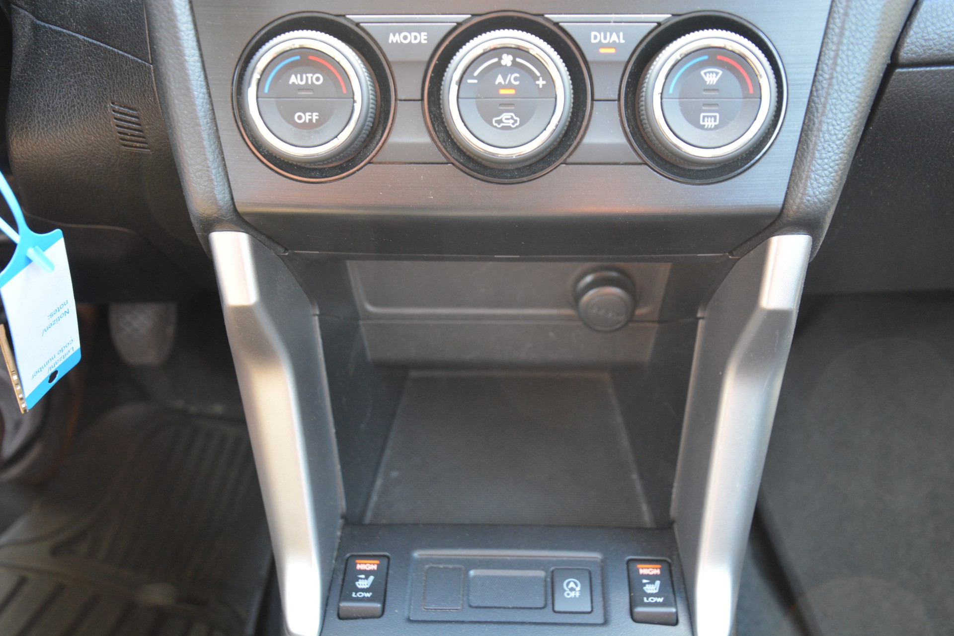 SUBARU Forester 2.0i Swiss-image-10