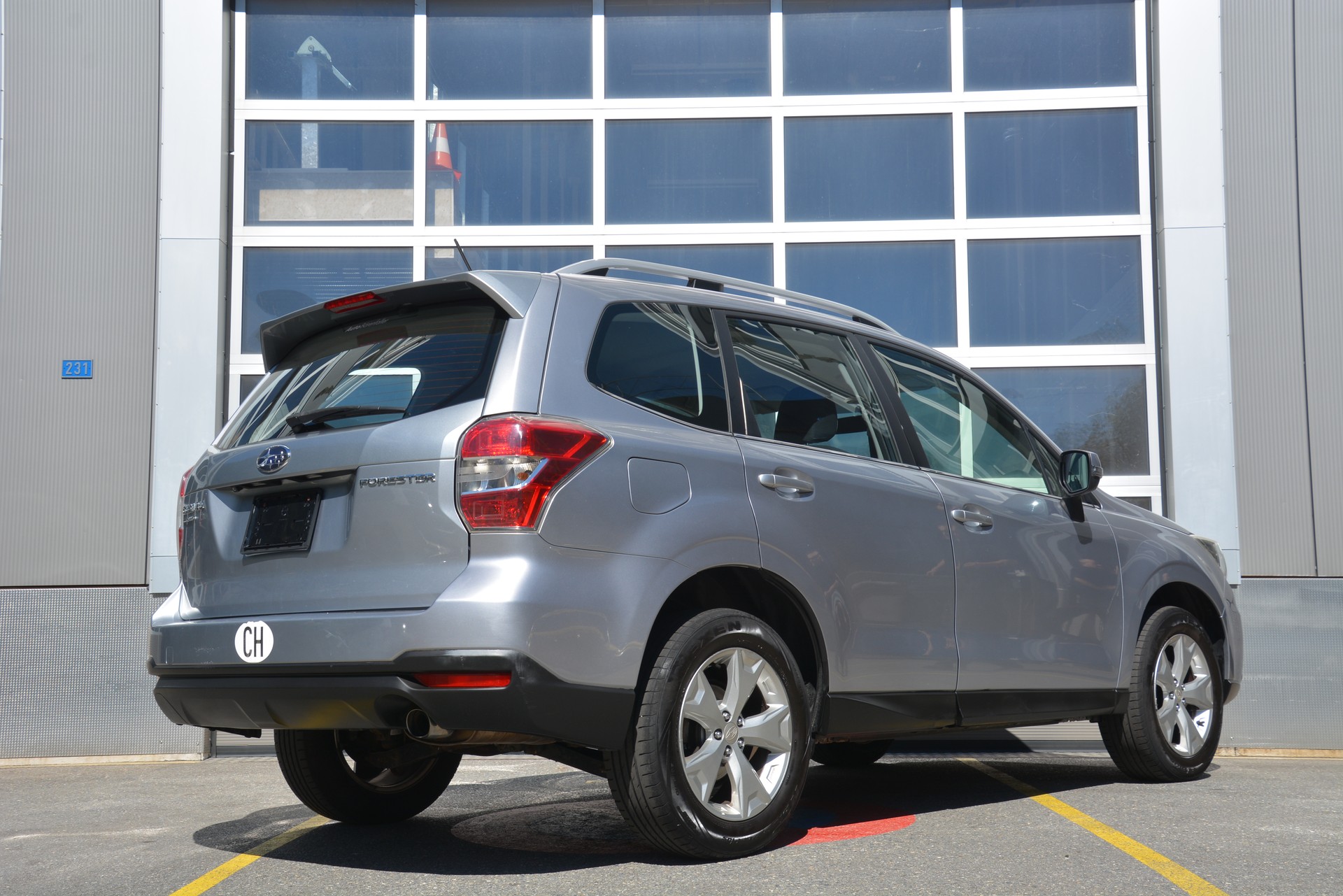SUBARU Forester 2.0i Swiss-image-1