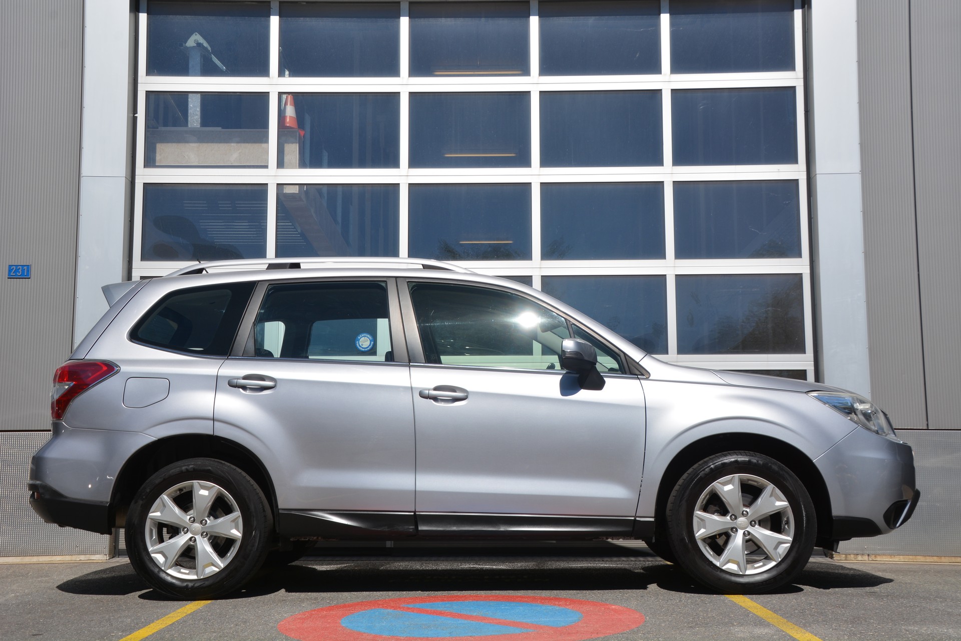 SUBARU Forester 2.0i Swiss-image-4