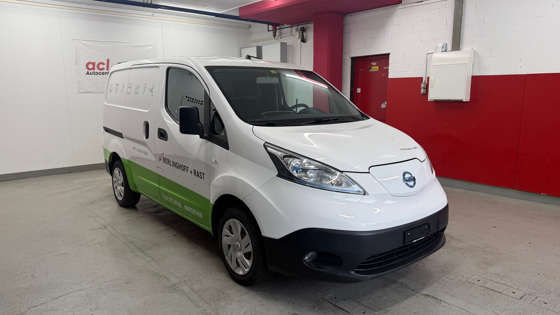 NISSAN e-NV200 Pro (incl. battery) in Kundenuftrag zu verkaufen, Schrift und Inhaltsmateriel wird bei Verkuaf entfernt-image-0