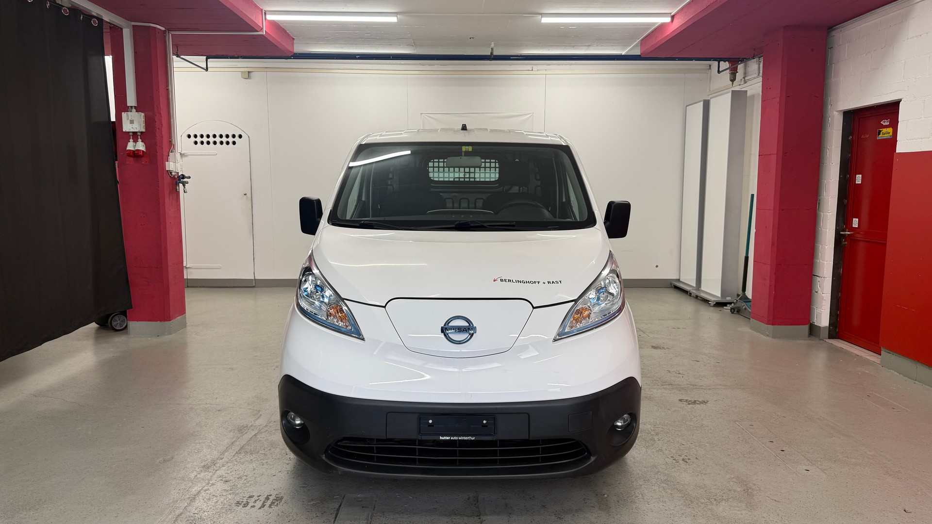 NISSAN e-NV200 Pro (incl. battery) in Kundenuftrag zu verkaufen, Schrift und Inhaltsmateriel wird bei Verkuaf entfernt-image-1