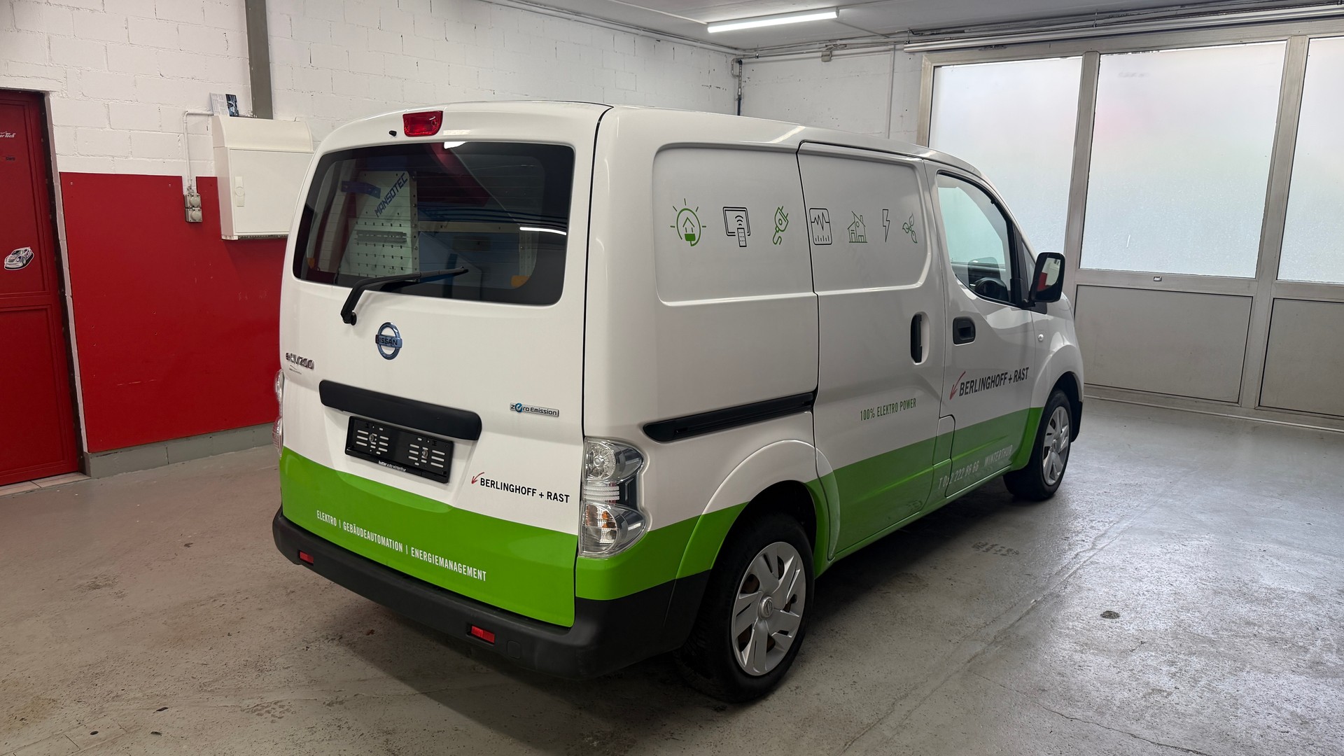 NISSAN e-NV200 Pro (incl. battery) in Kundenuftrag zu verkaufen, Schrift und Inhaltsmateriel wird bei Verkuaf entfernt-image-6
