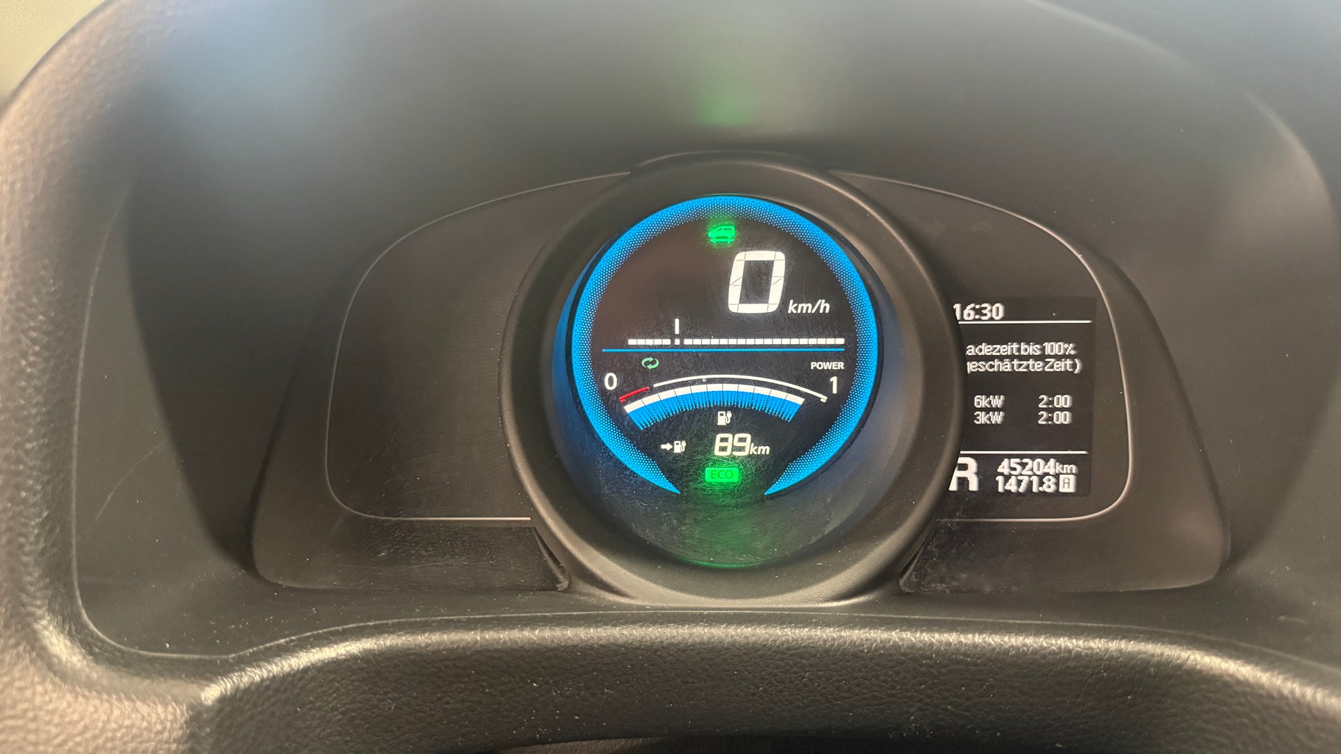 NISSAN e-NV200 Pro (incl. battery) in Kundenuftrag zu verkaufen, Schrift und Inhaltsmateriel wird bei Verkuaf entfernt-image-19