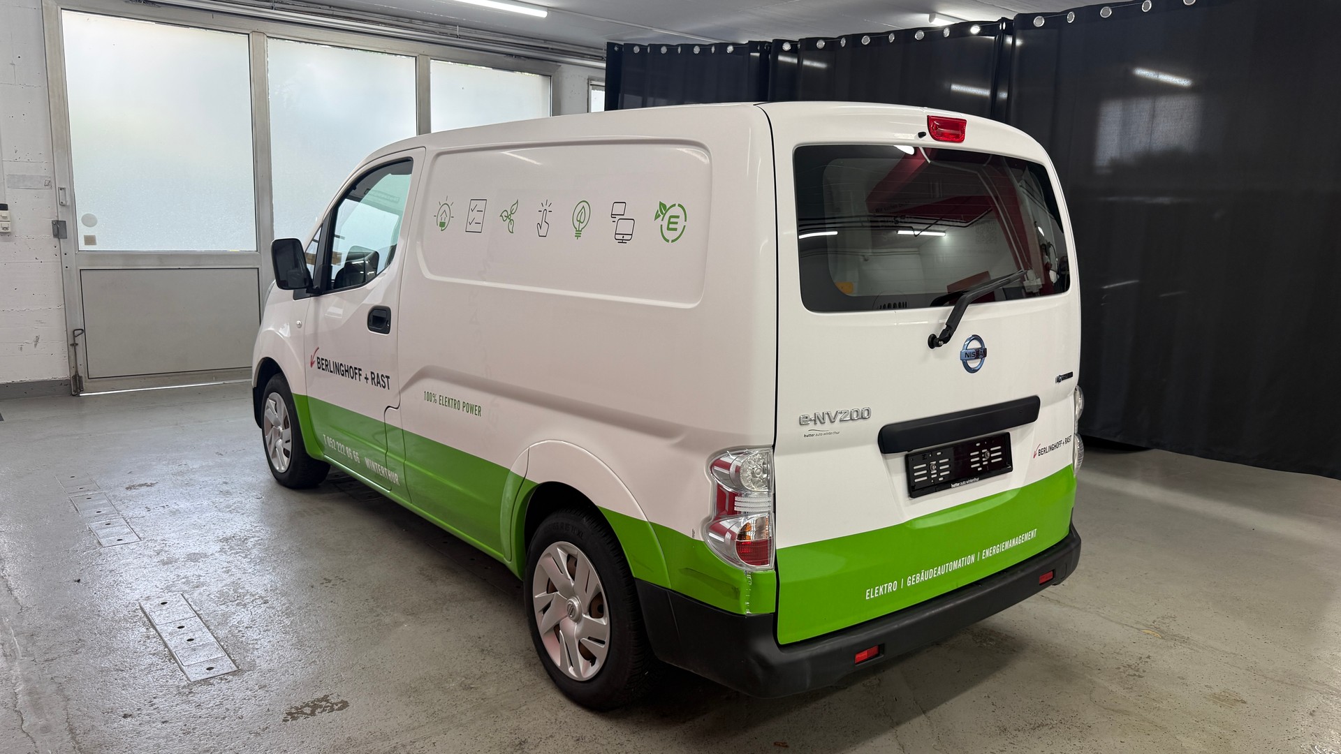 NISSAN e-NV200 Pro (incl. battery) in Kundenuftrag zu verkaufen, Schrift und Inhaltsmateriel wird bei Verkuaf entfernt-image-4