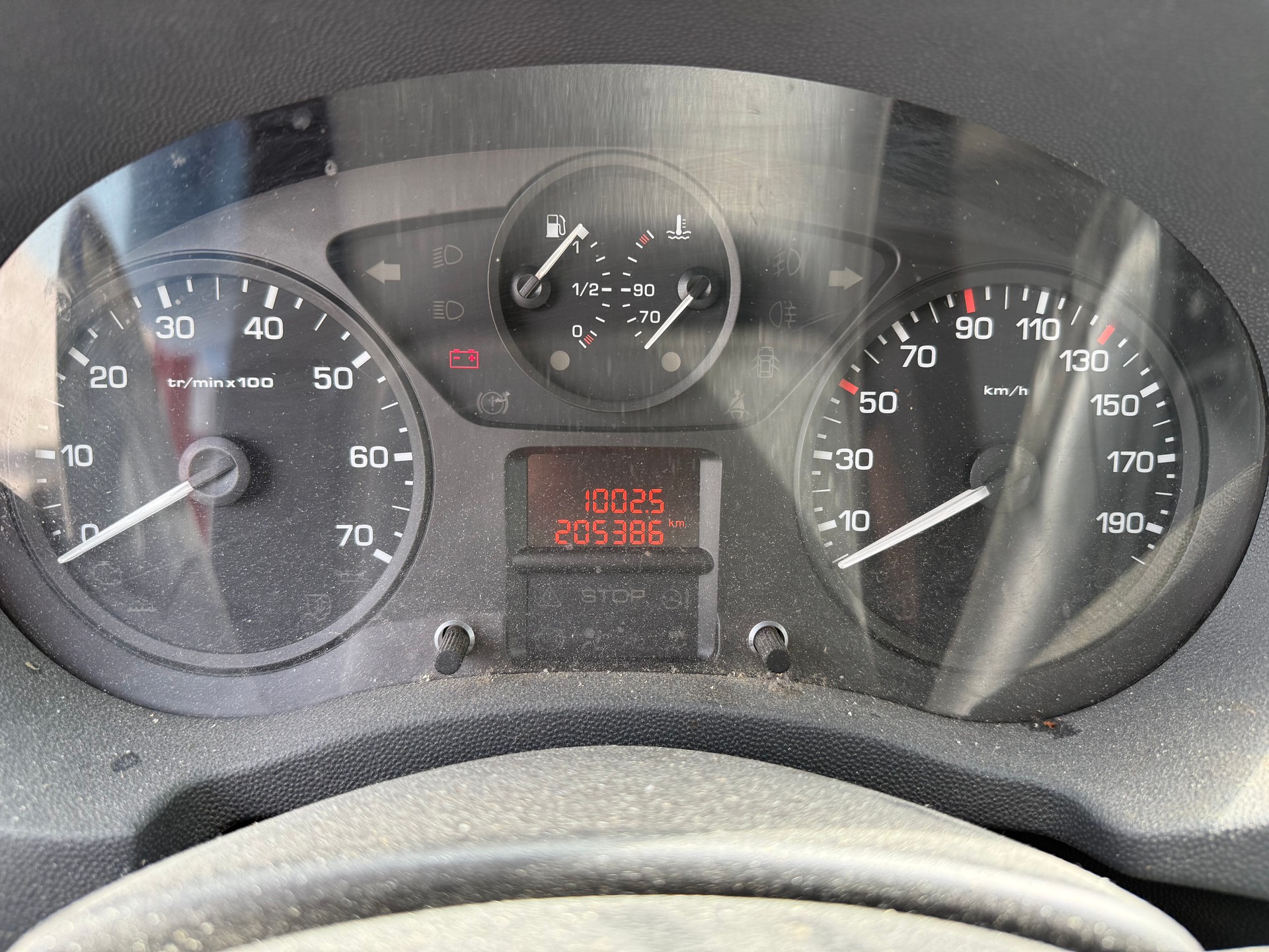 PEUGEOT Expert 1.6 HDi 227 L1H1-image-10