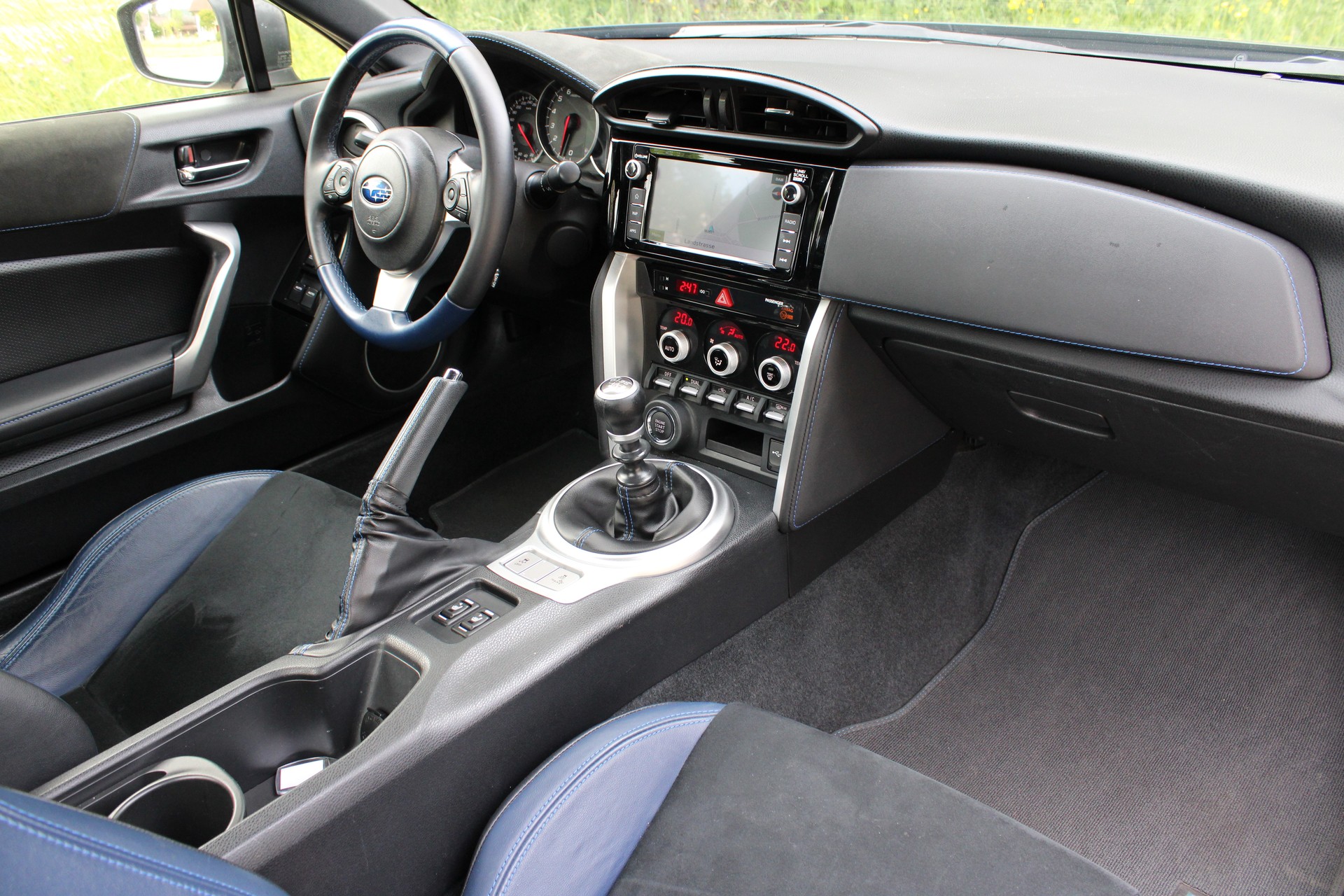SUBARU BRZ 2.0R Limited Edition-image-11